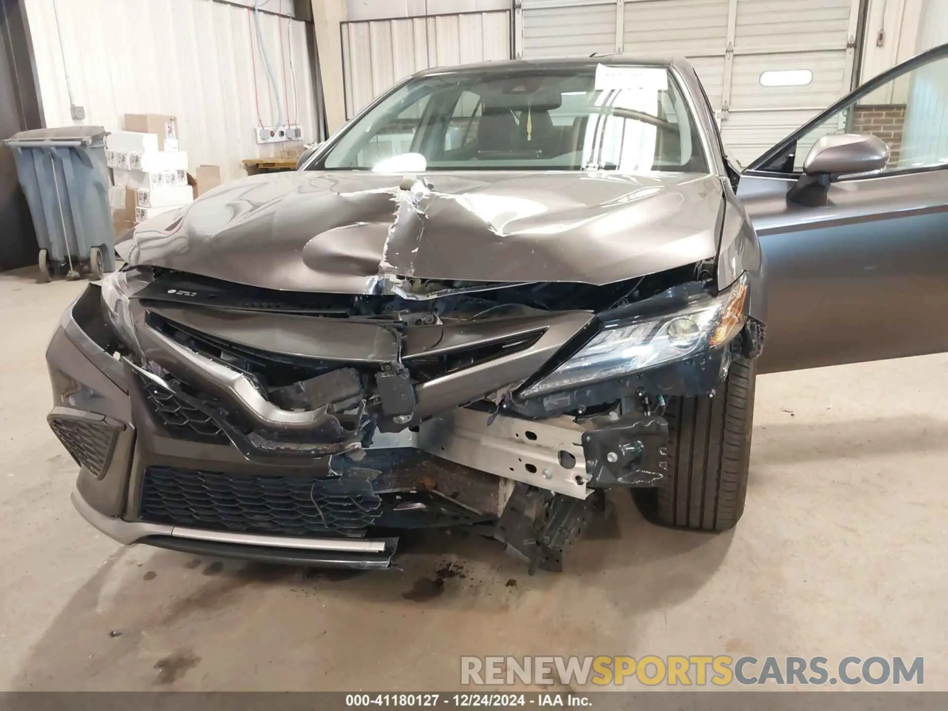 6 Photograph of a damaged car 4T1K61AK9MU425871 TOYOTA CAMRY 2021