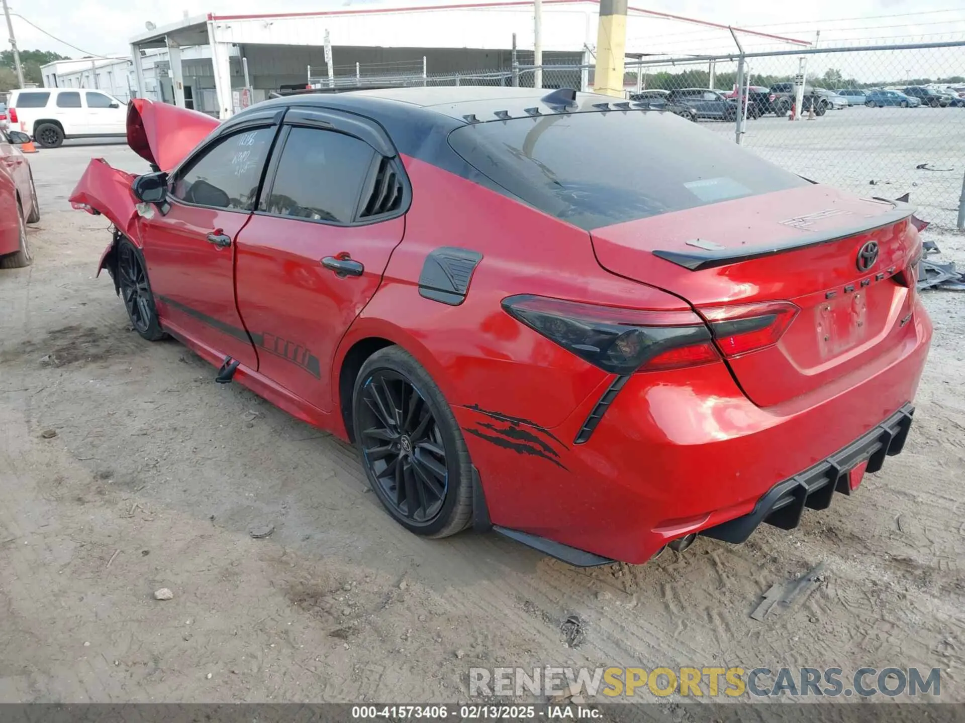 3 Photograph of a damaged car 4T1K61AK9MU467361 TOYOTA CAMRY 2021