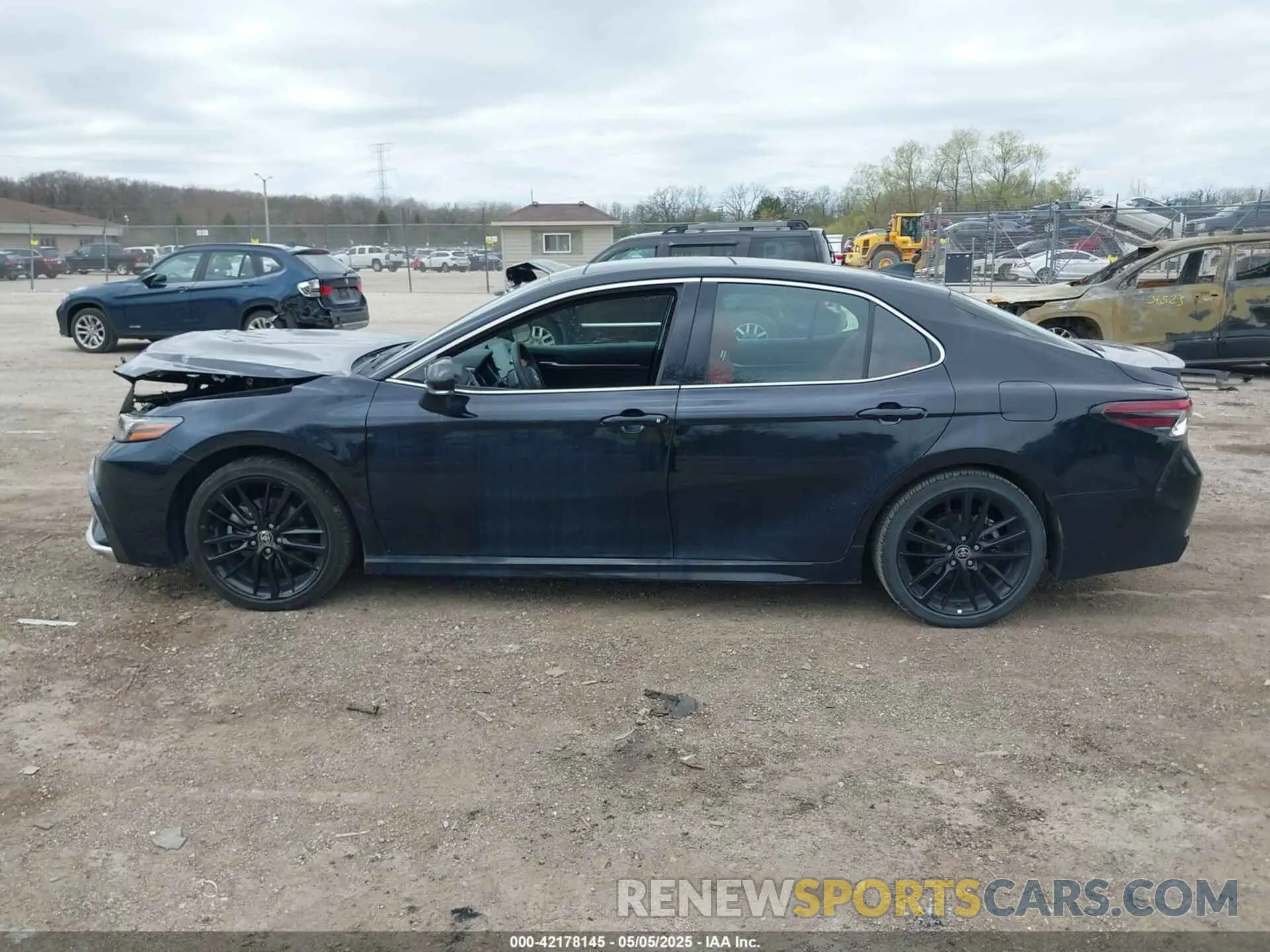 14 Photograph of a damaged car 4T1K61AK9MU477727 TOYOTA CAMRY 2021