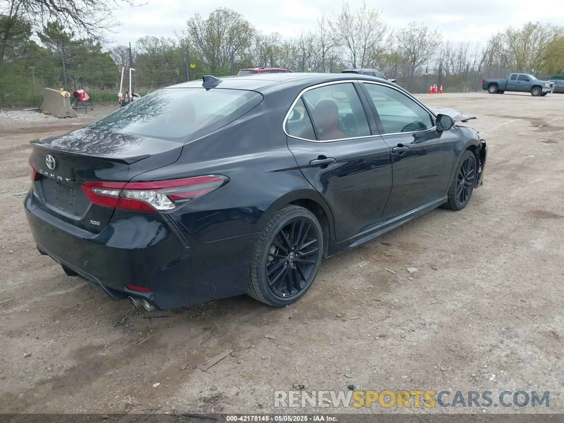 4 Photograph of a damaged car 4T1K61AK9MU477727 TOYOTA CAMRY 2021