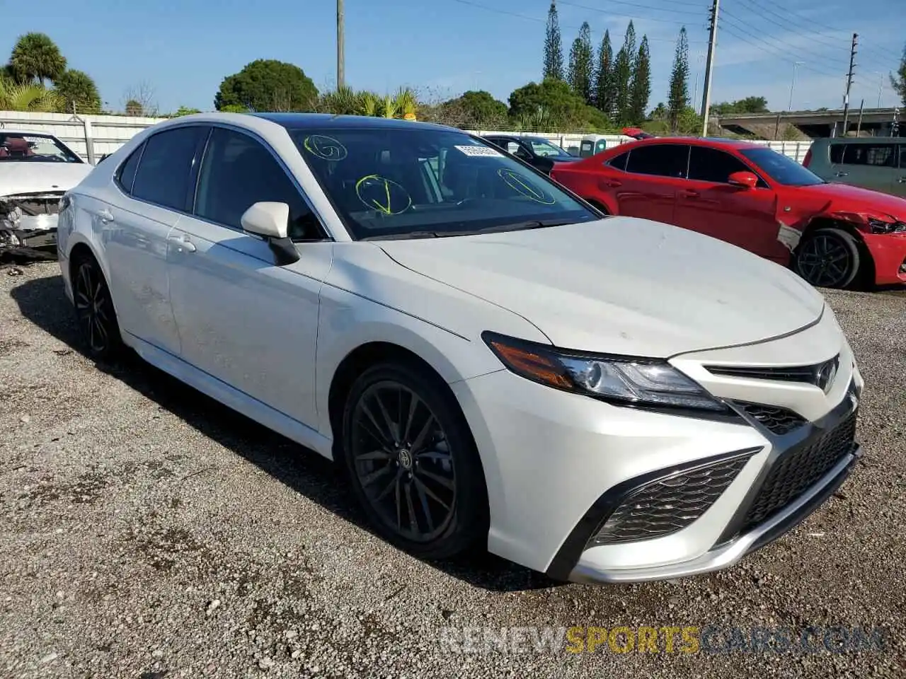 1 Photograph of a damaged car 4T1K61AK9MU564401 TOYOTA CAMRY 2021