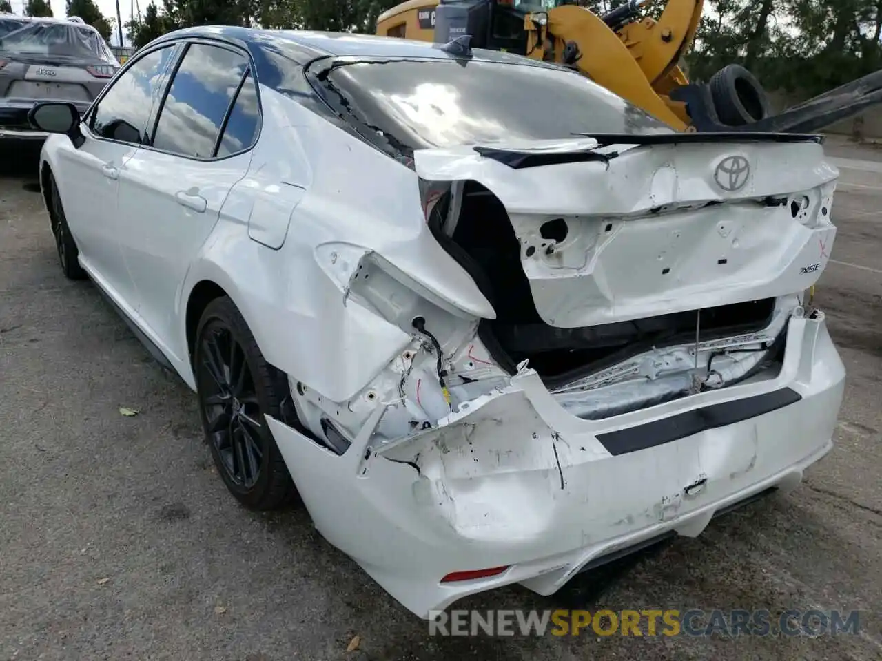 3 Photograph of a damaged car 4T1K61AKXMU411753 TOYOTA CAMRY 2021