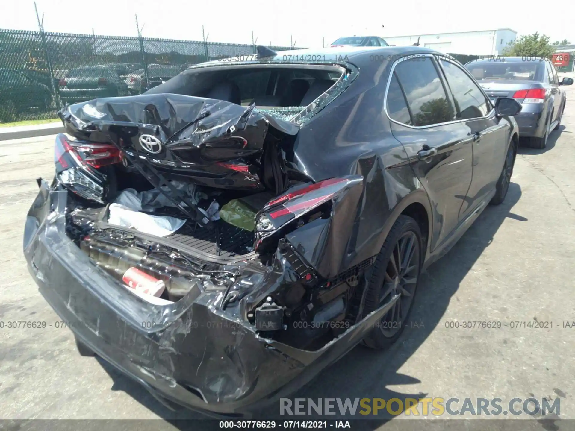 6 Photograph of a damaged car 4T1K61AKXMU418976 TOYOTA CAMRY 2021