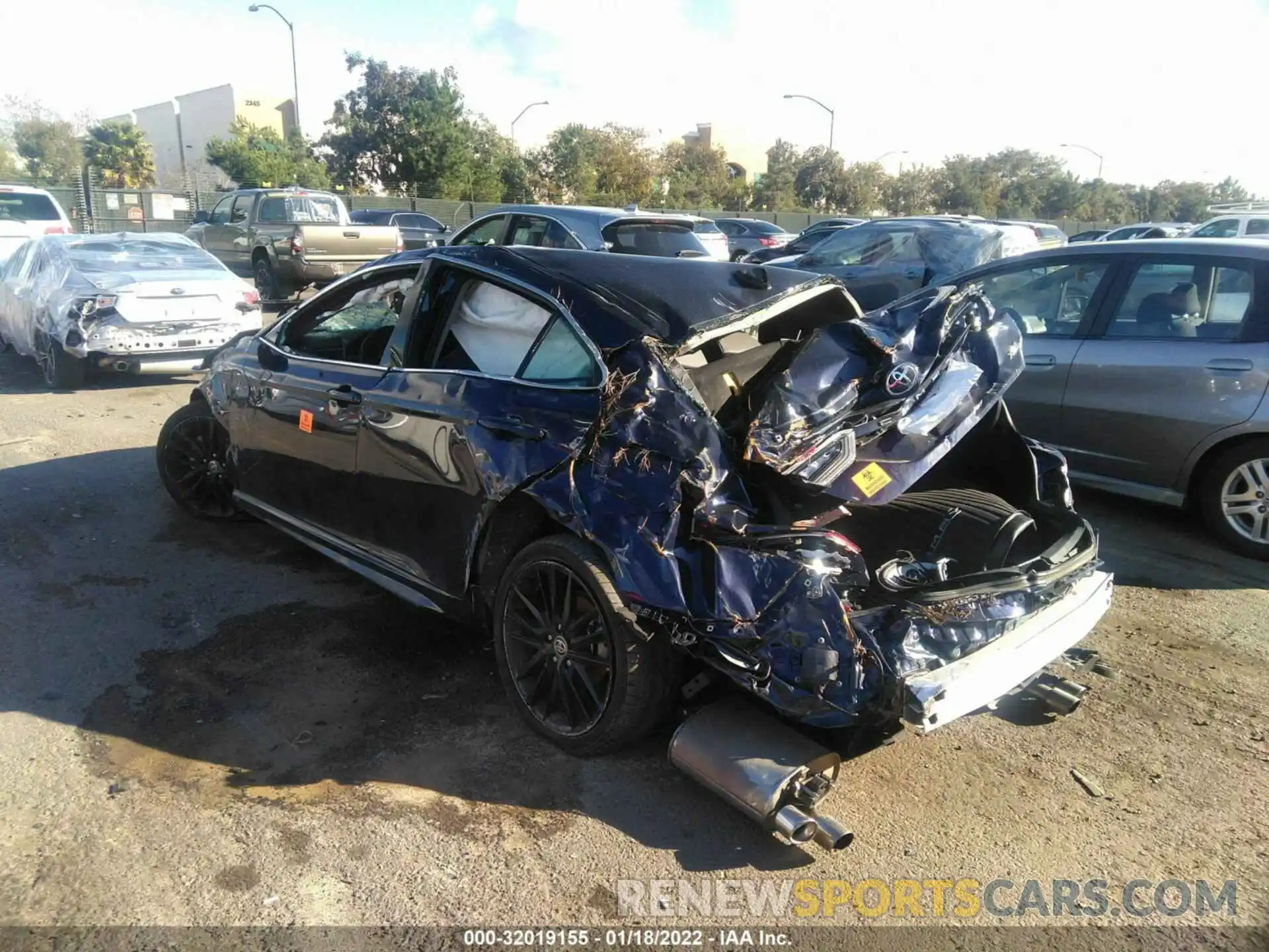 6 Photograph of a damaged car 4T1K61AKXMU421294 TOYOTA CAMRY 2021