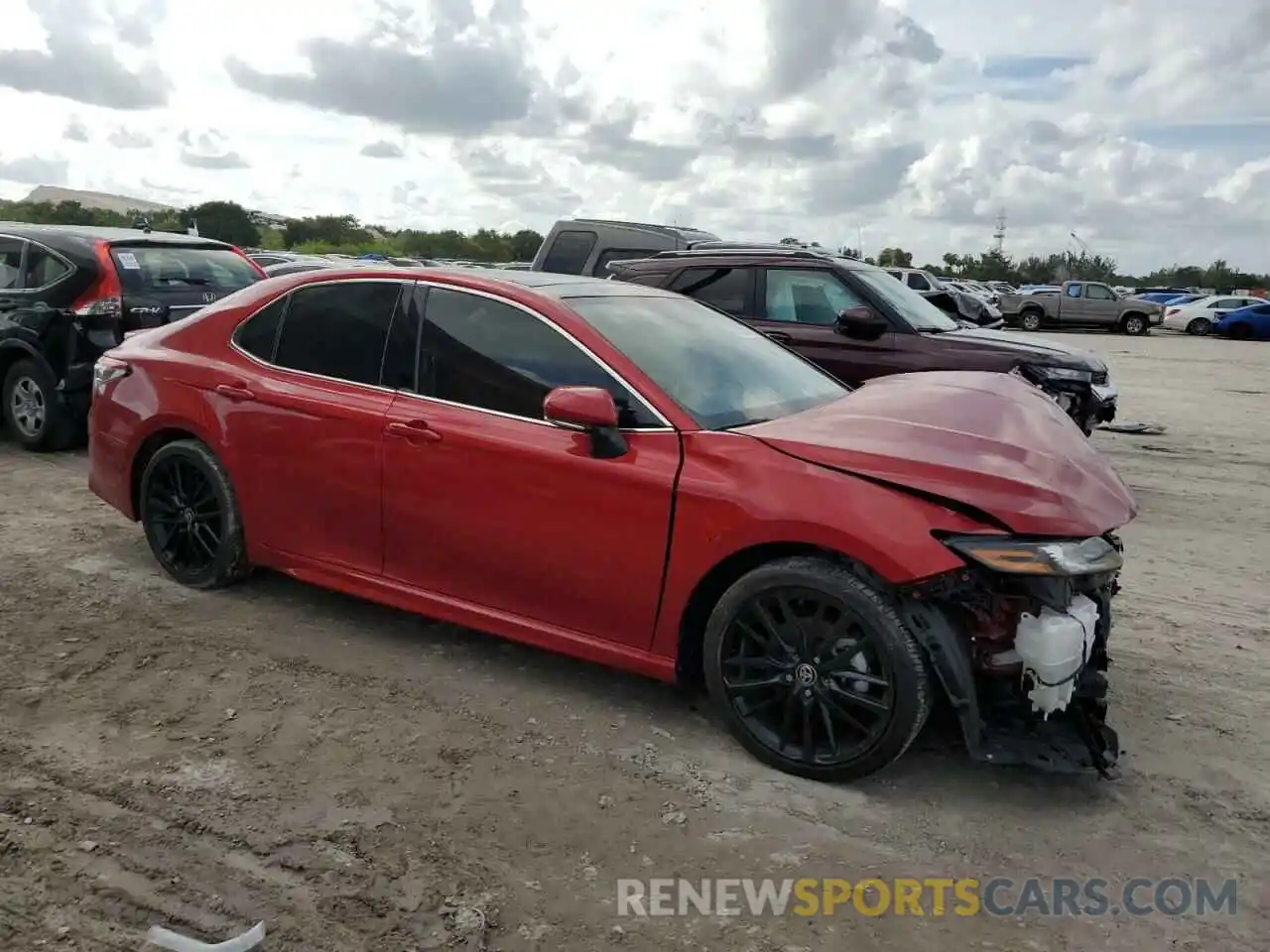 4 Photograph of a damaged car 4T1K61AKXMU436944 TOYOTA CAMRY 2021