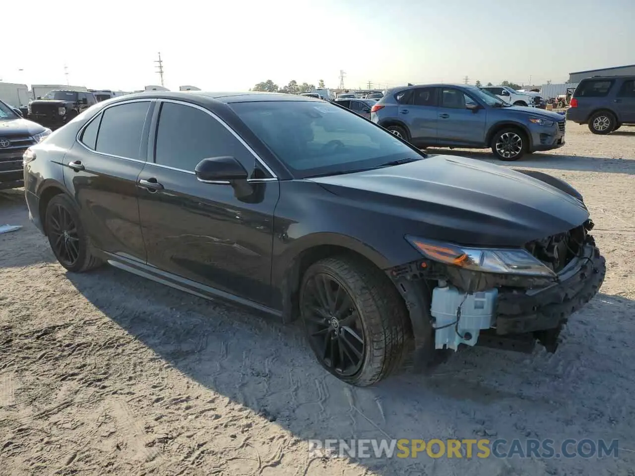 4 Photograph of a damaged car 4T1K61AKXMU439570 TOYOTA CAMRY 2021