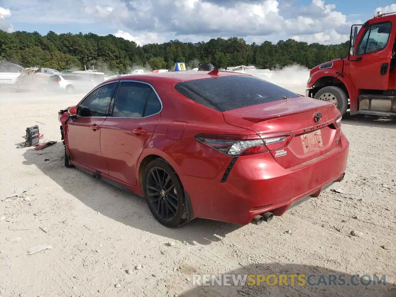 3 Photograph of a damaged car 4T1K61AKXMU445191 TOYOTA CAMRY 2021