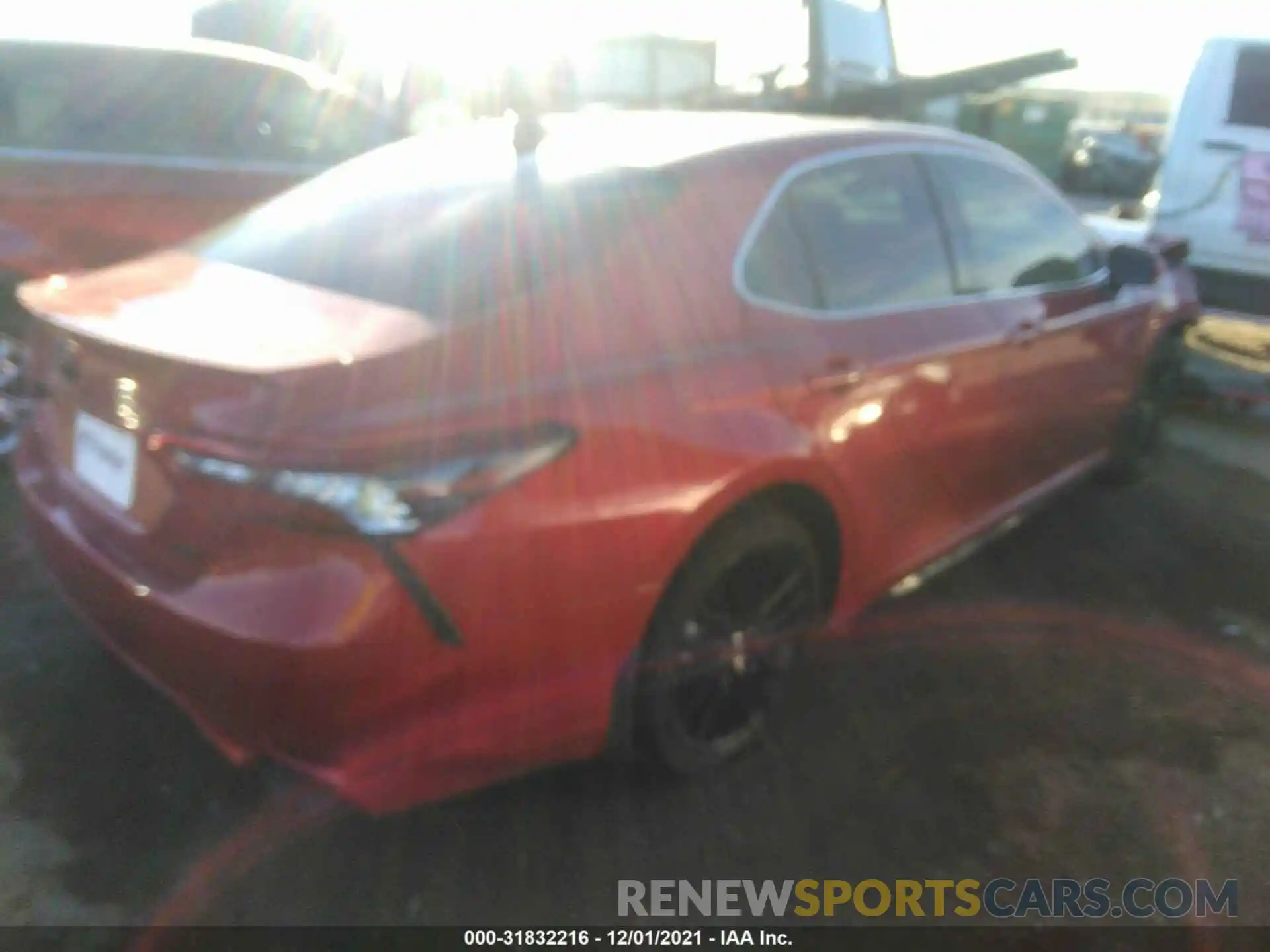 4 Photograph of a damaged car 4T1K61AKXMU448317 TOYOTA CAMRY 2021