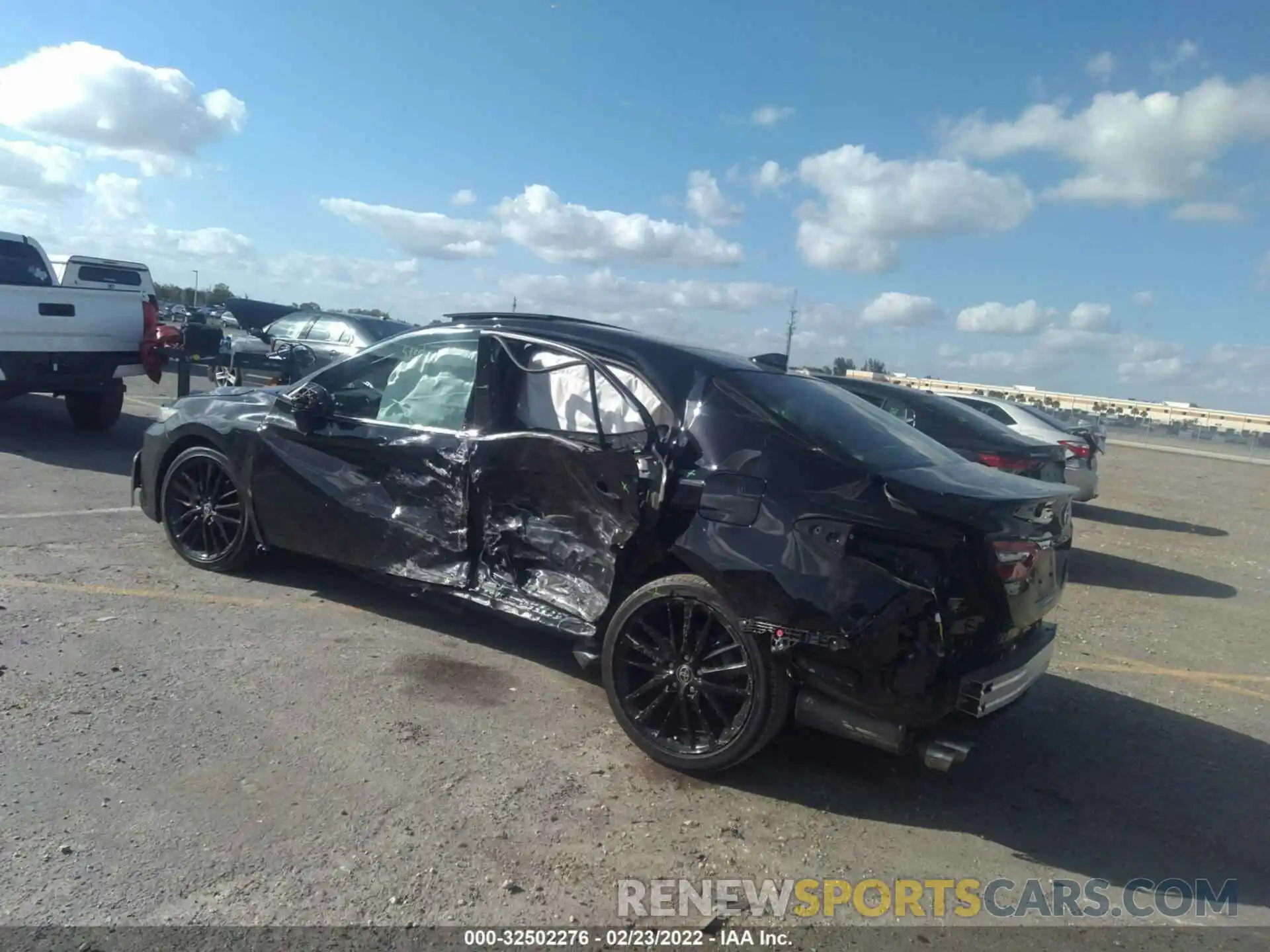 3 Photograph of a damaged car 4T1K61AKXMU474142 TOYOTA CAMRY 2021