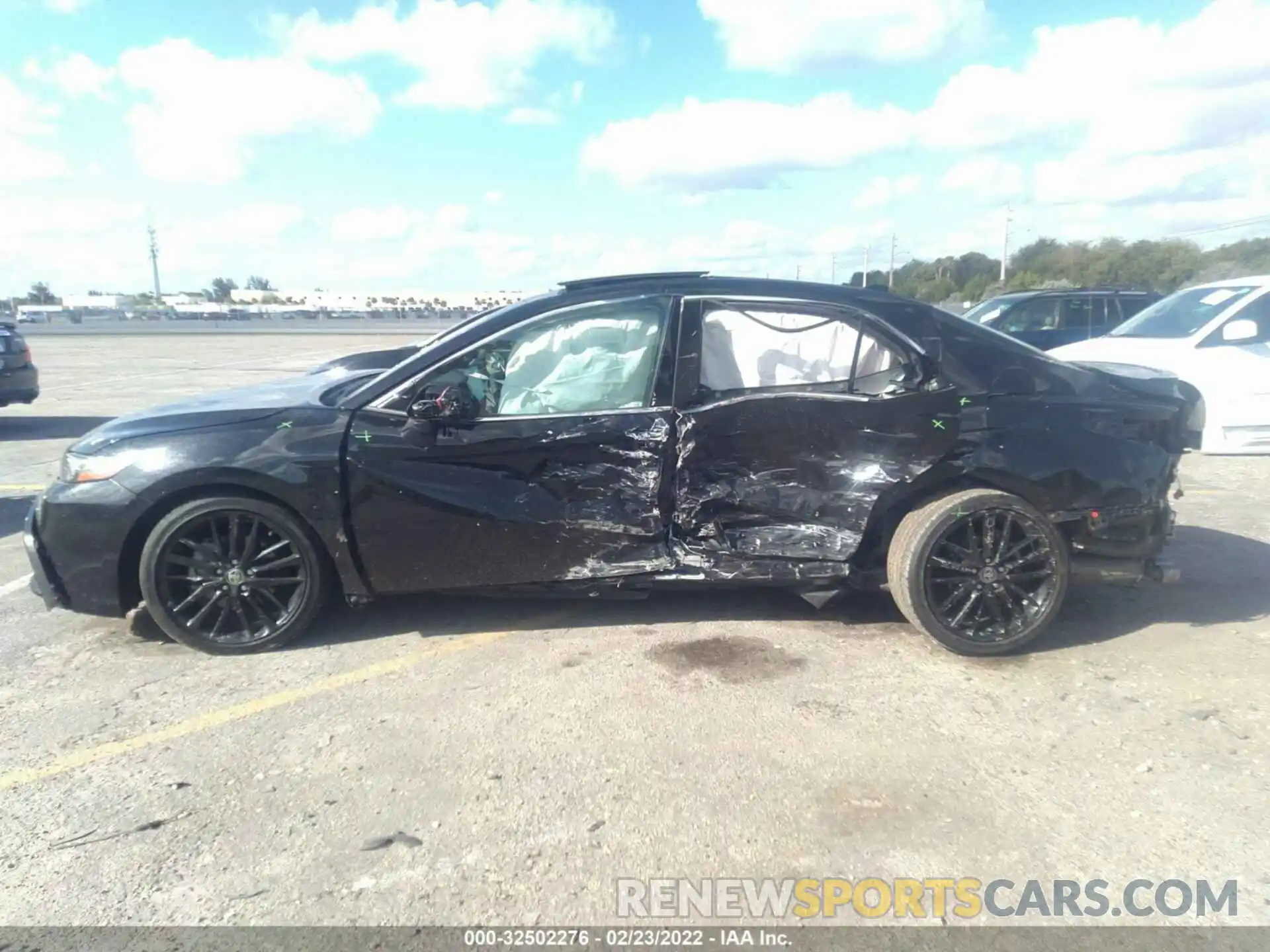 6 Photograph of a damaged car 4T1K61AKXMU474142 TOYOTA CAMRY 2021