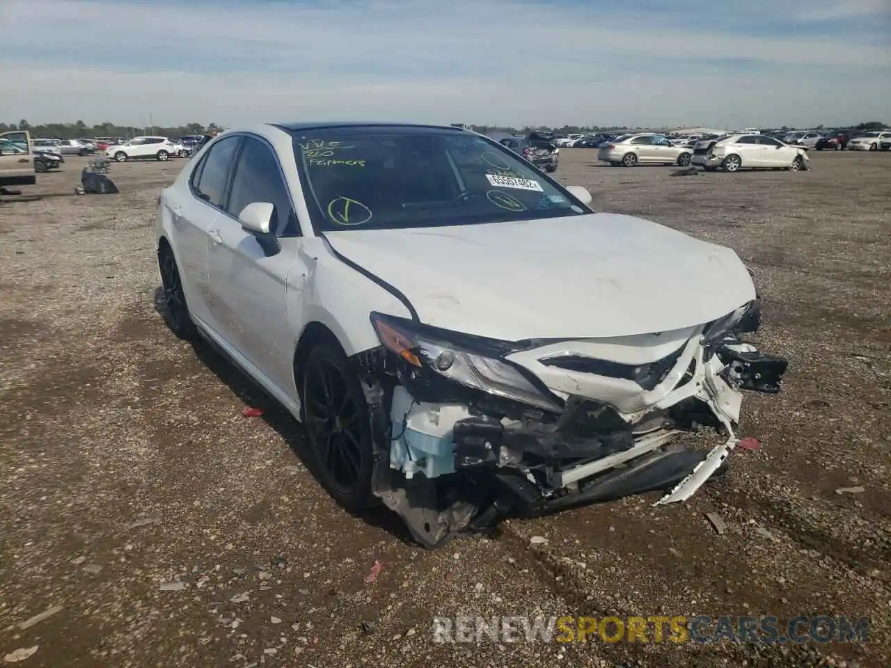 1 Photograph of a damaged car 4T1K61AKXMU520083 TOYOTA CAMRY 2021