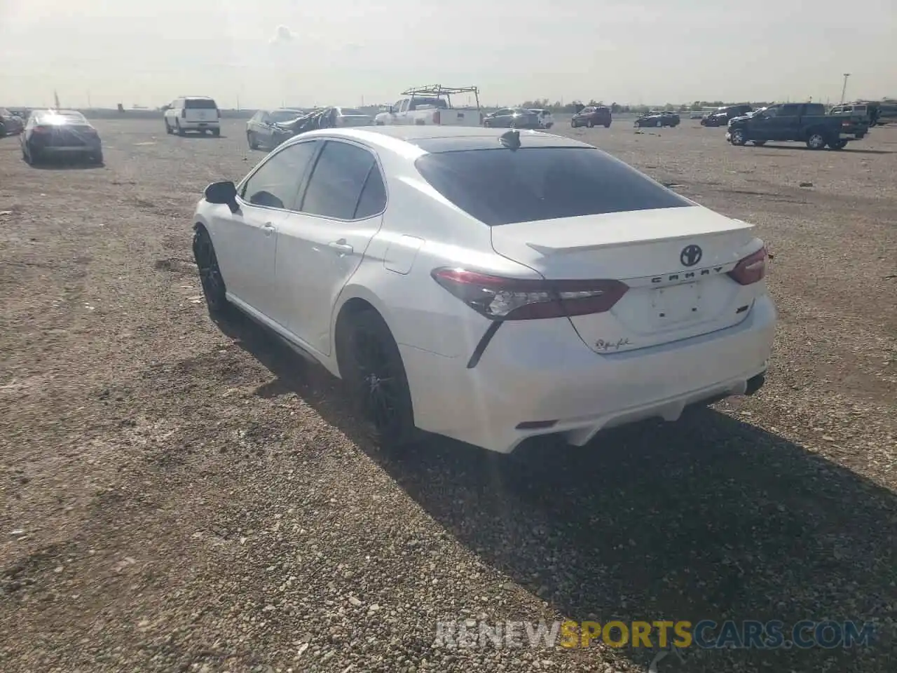 3 Photograph of a damaged car 4T1K61AKXMU520083 TOYOTA CAMRY 2021