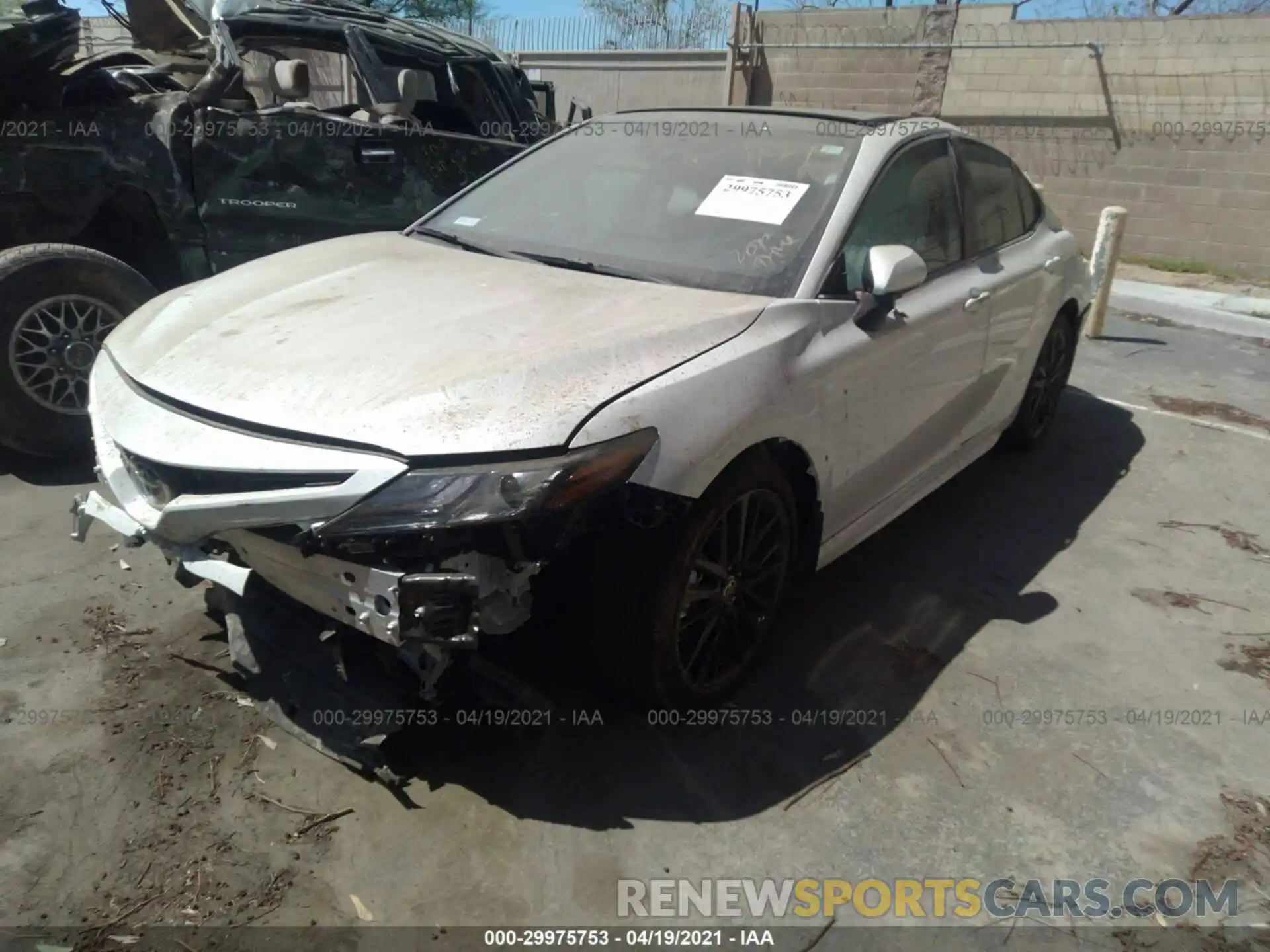 2 Photograph of a damaged car 4T1K61AKXMU560924 TOYOTA CAMRY 2021