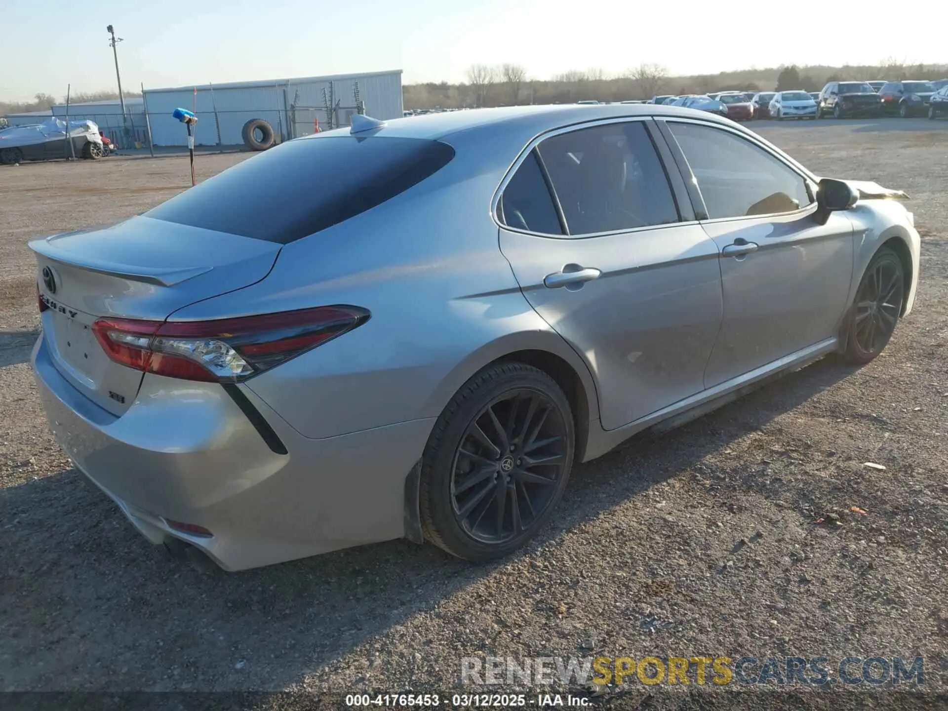 4 Photograph of a damaged car 4T1K61AKXMU575620 TOYOTA CAMRY 2021