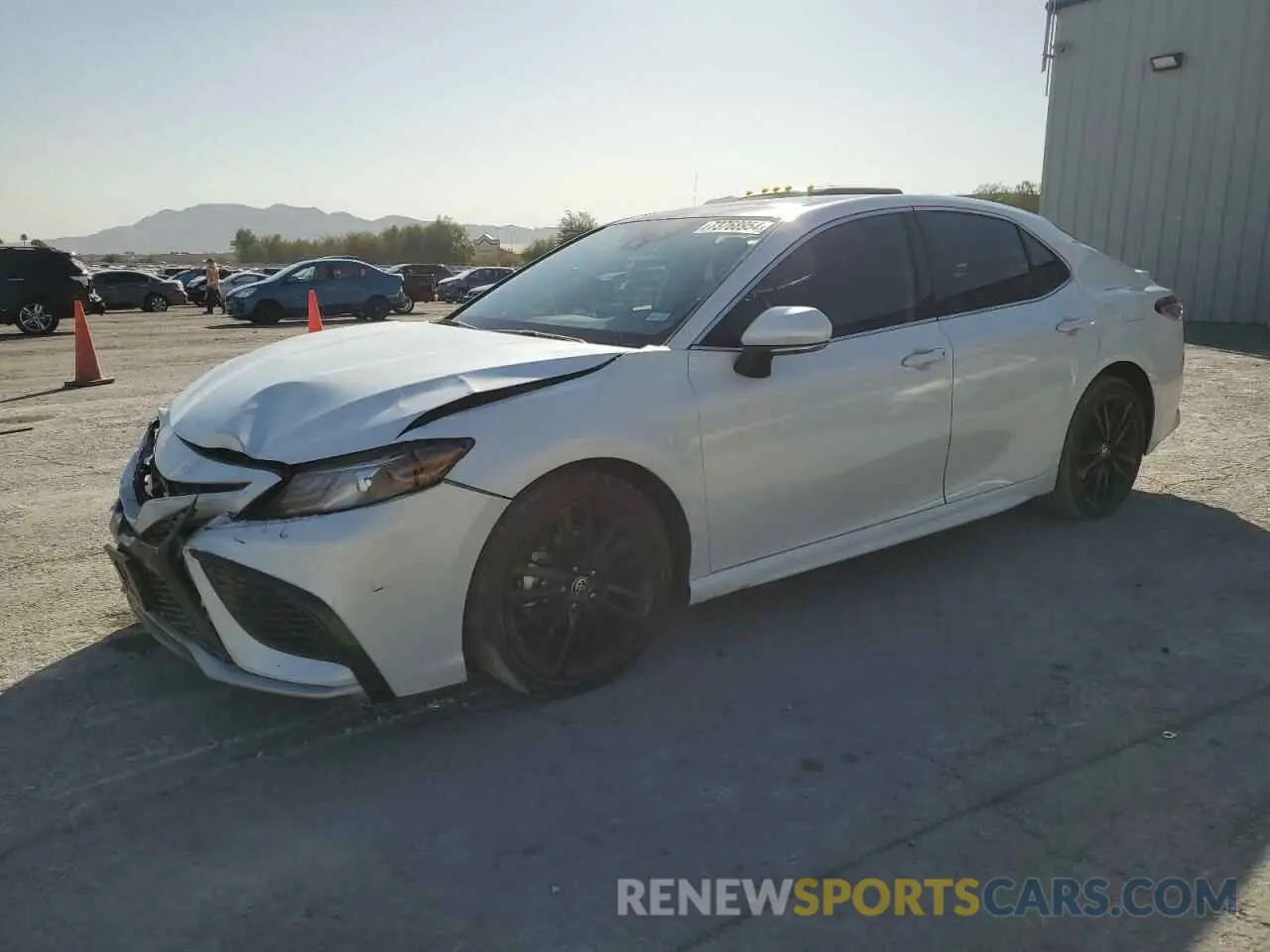 1 Photograph of a damaged car 4T1K61AKXMU586360 TOYOTA CAMRY 2021