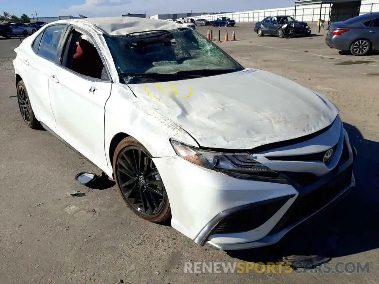 1 Photograph of a damaged car 4T1K61AKXMU587797 TOYOTA CAMRY 2021