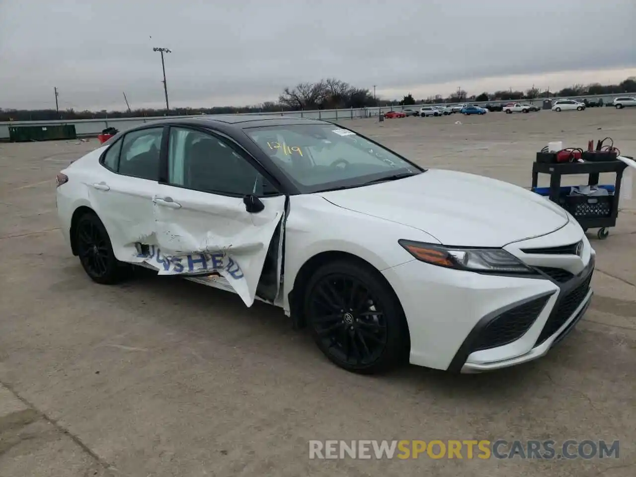 4 Photograph of a damaged car 4T1K61BK0MU032792 TOYOTA CAMRY 2021