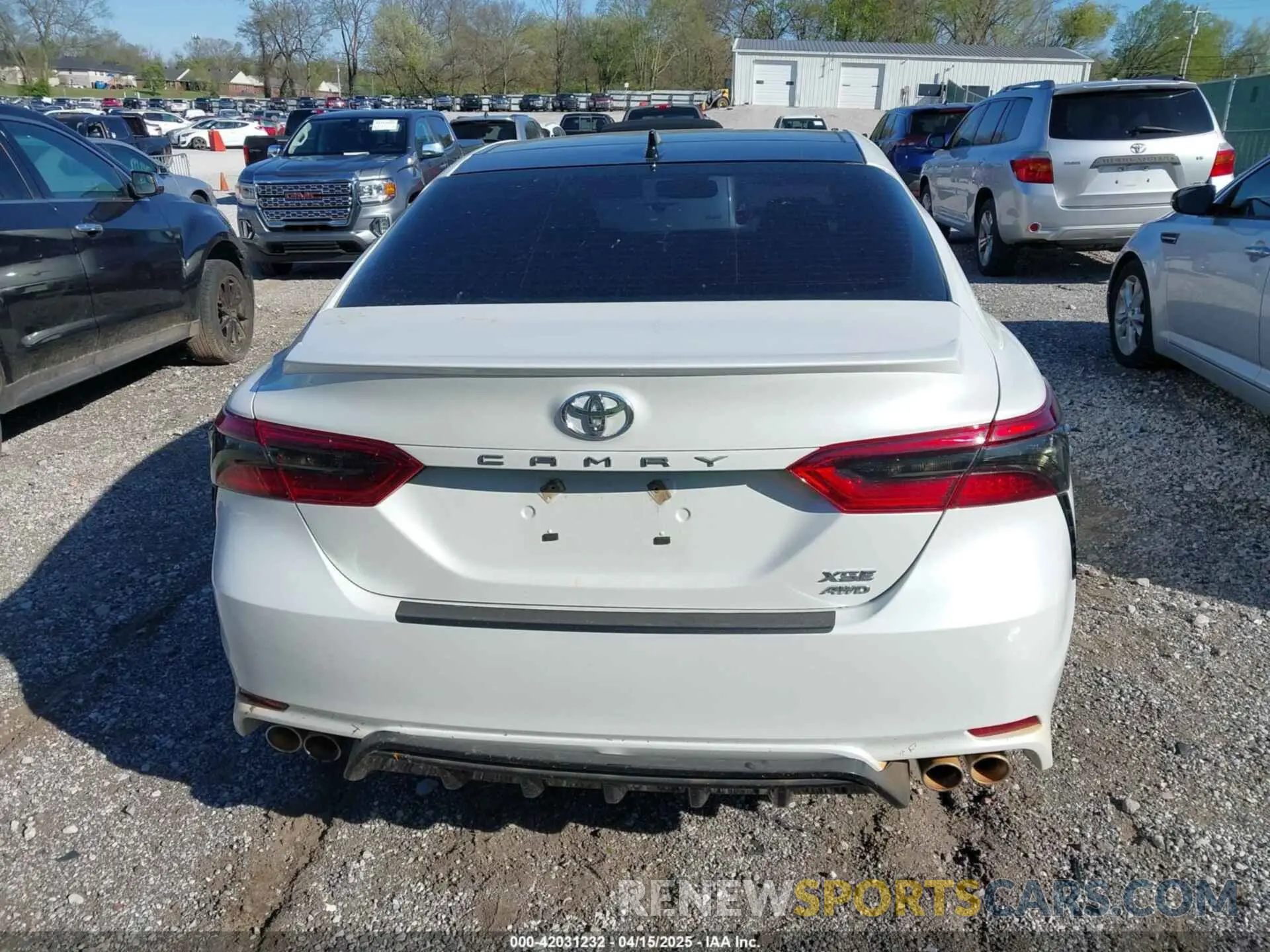 16 Photograph of a damaged car 4T1K61BK0MU036955 TOYOTA CAMRY 2021
