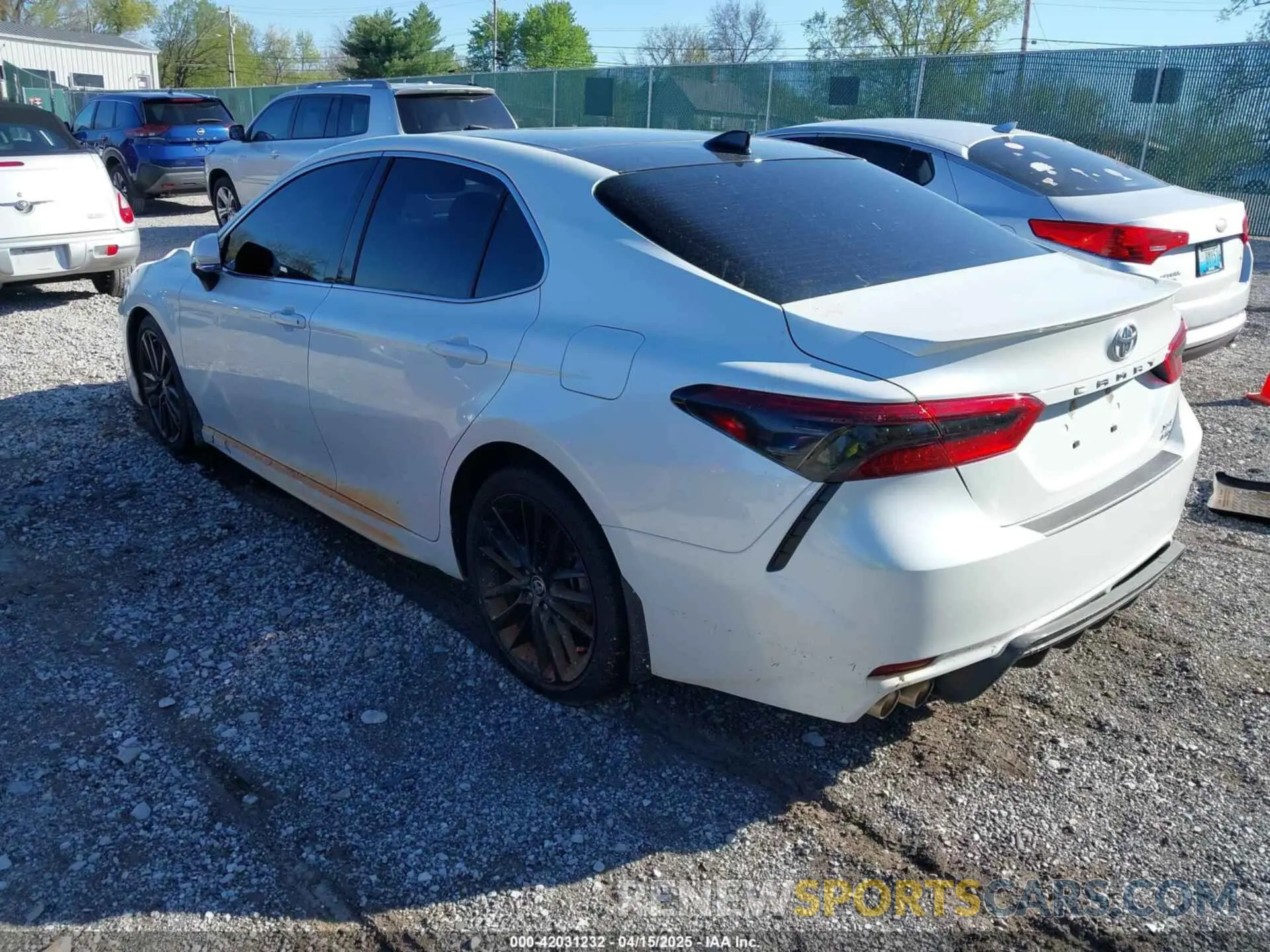 3 Photograph of a damaged car 4T1K61BK0MU036955 TOYOTA CAMRY 2021