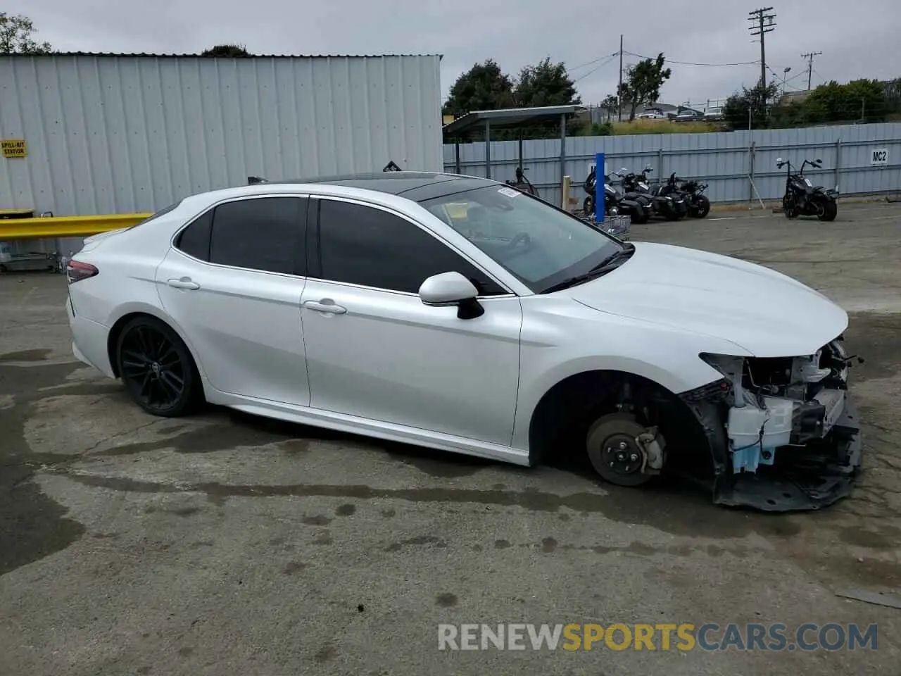 4 Photograph of a damaged car 4T1K61BK1MU022837 TOYOTA CAMRY 2021