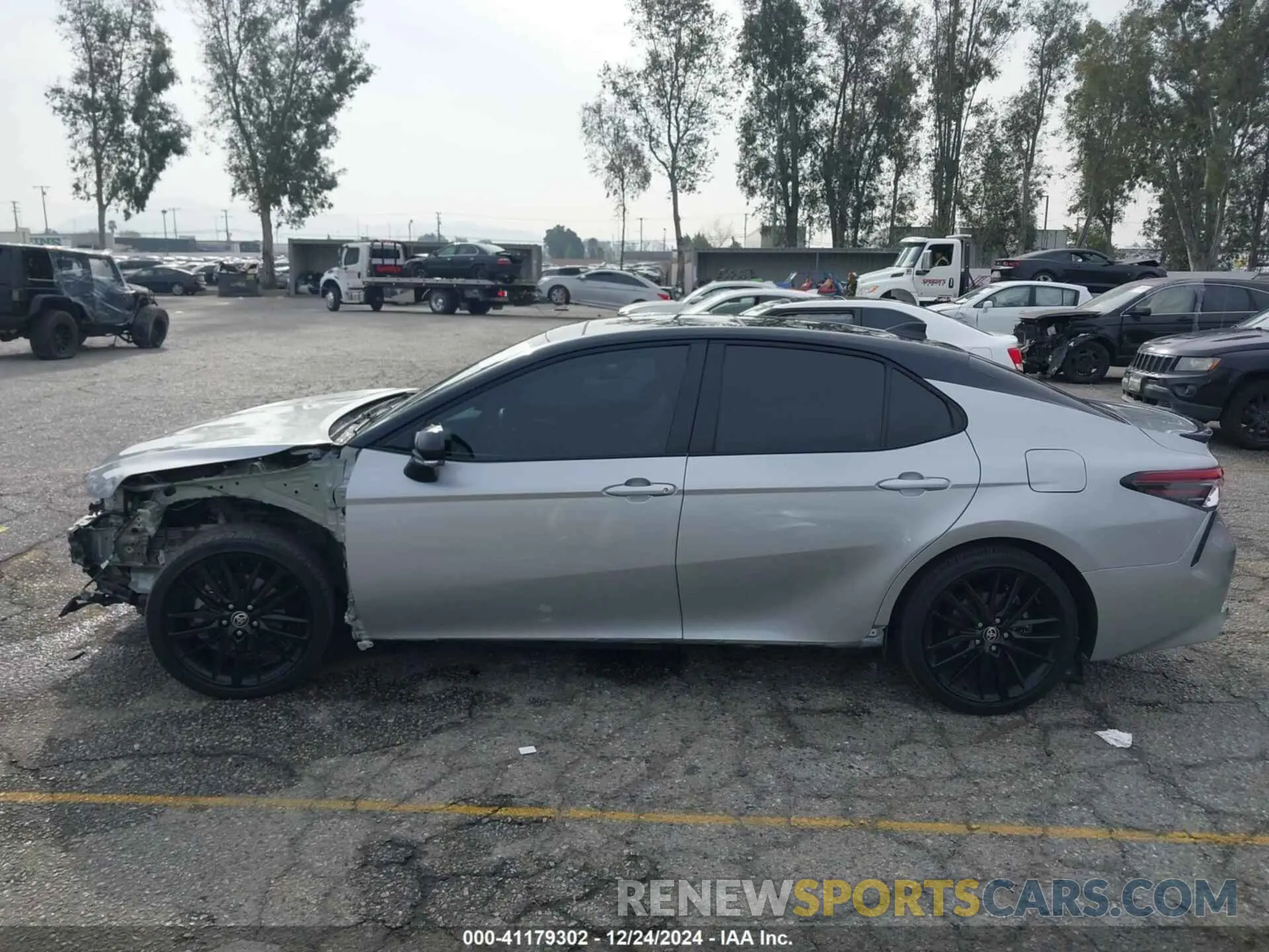 15 Photograph of a damaged car 4T1K61BK1MU046801 TOYOTA CAMRY 2021