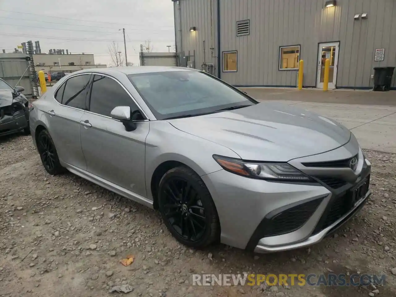 1 Photograph of a damaged car 4T1K61BK3MU024170 TOYOTA CAMRY 2021