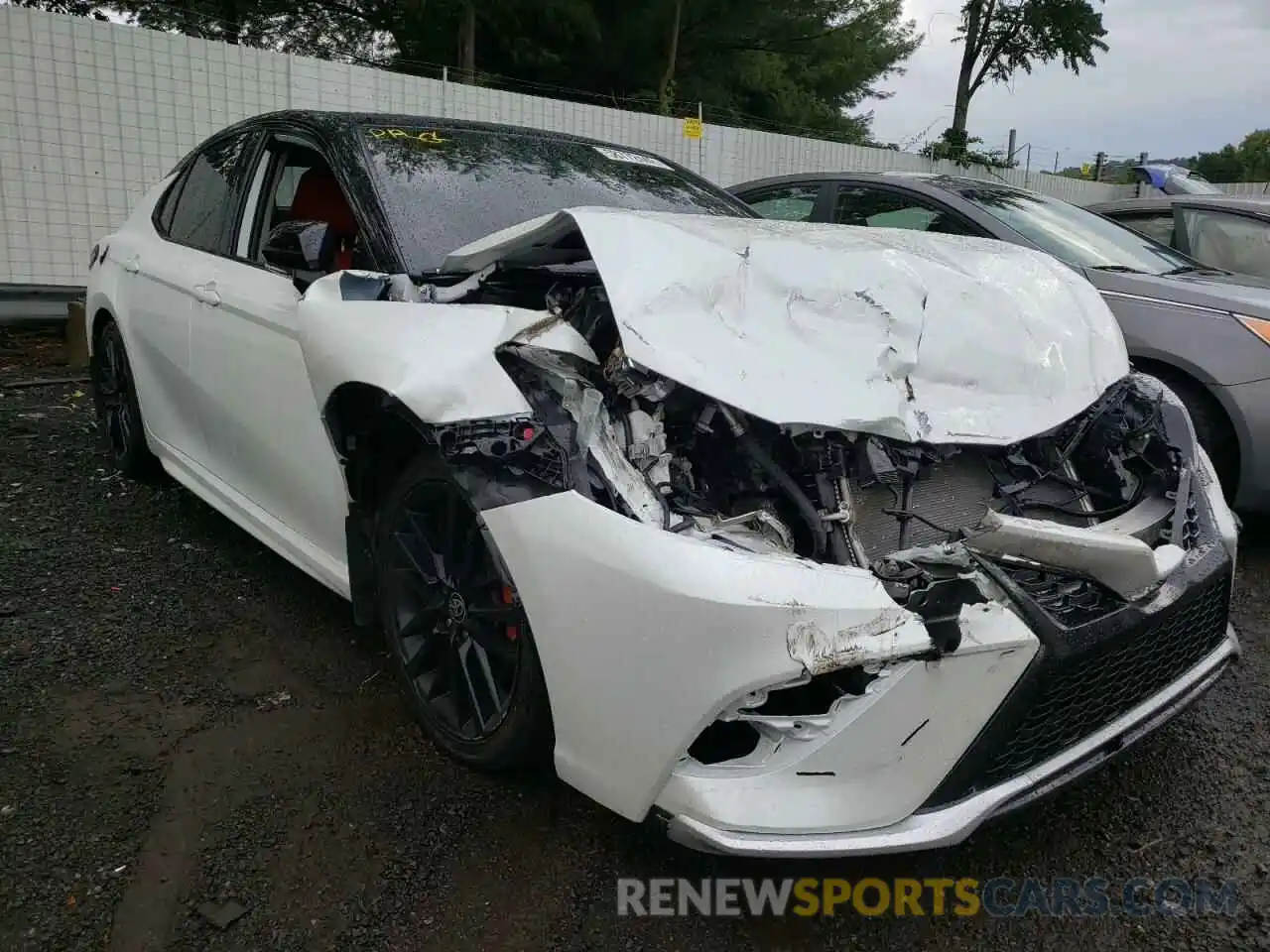 1 Photograph of a damaged car 4T1K61BK3MU025318 TOYOTA CAMRY 2021