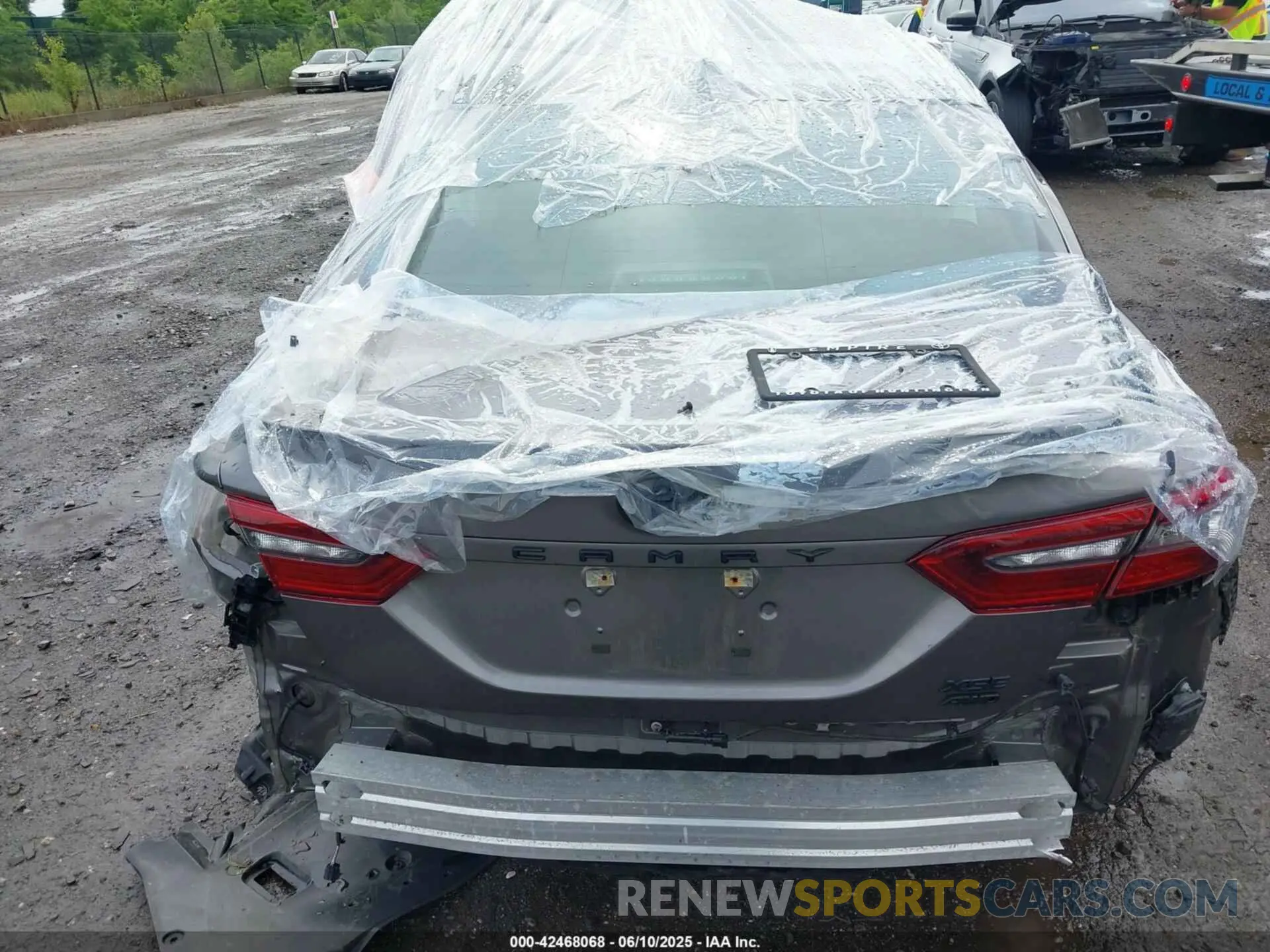 15 Photograph of a damaged car 4T1K61BK3MU037453 TOYOTA CAMRY 2021