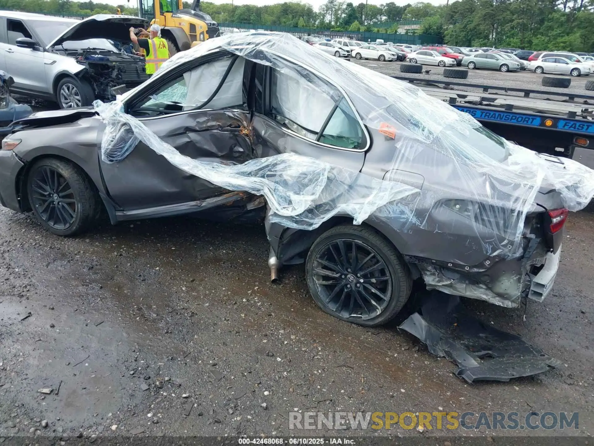 3 Photograph of a damaged car 4T1K61BK3MU037453 TOYOTA CAMRY 2021