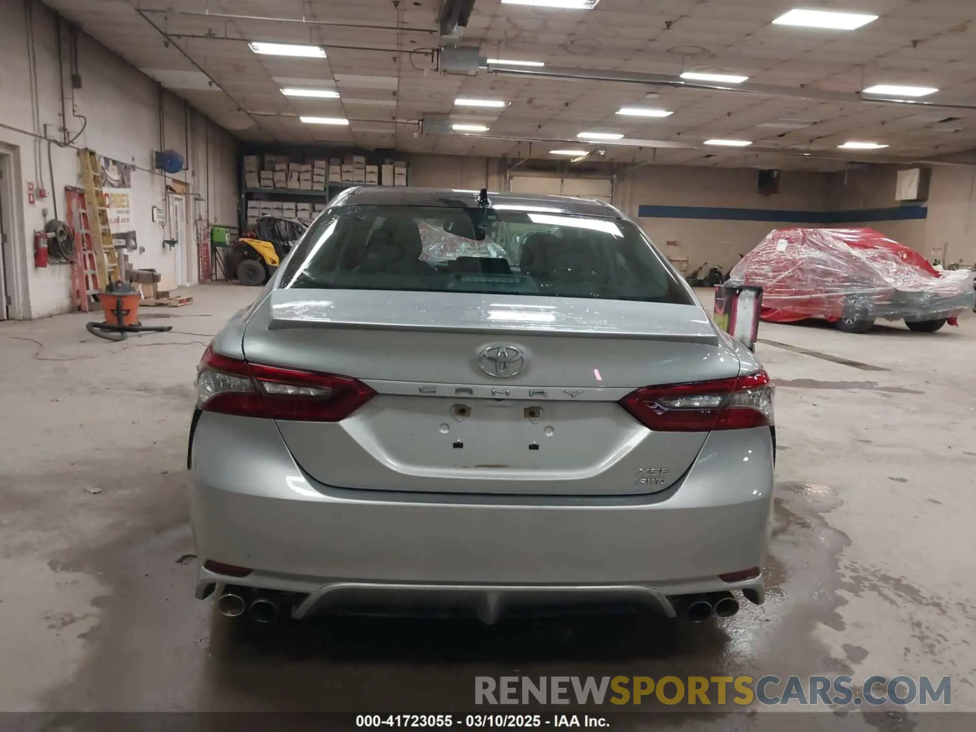 16 Photograph of a damaged car 4T1K61BK4MU030236 TOYOTA CAMRY 2021