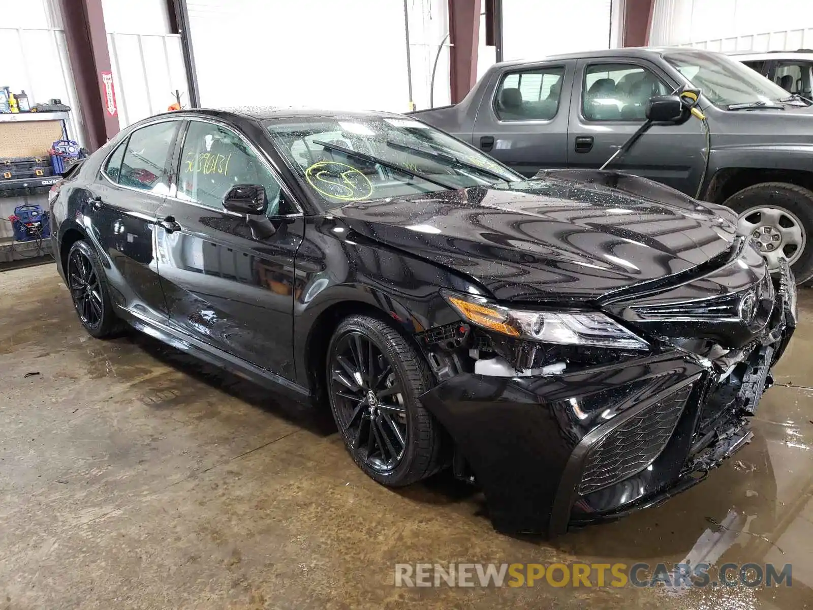 1 Photograph of a damaged car 4T1K61BK4MU035176 TOYOTA CAMRY 2021