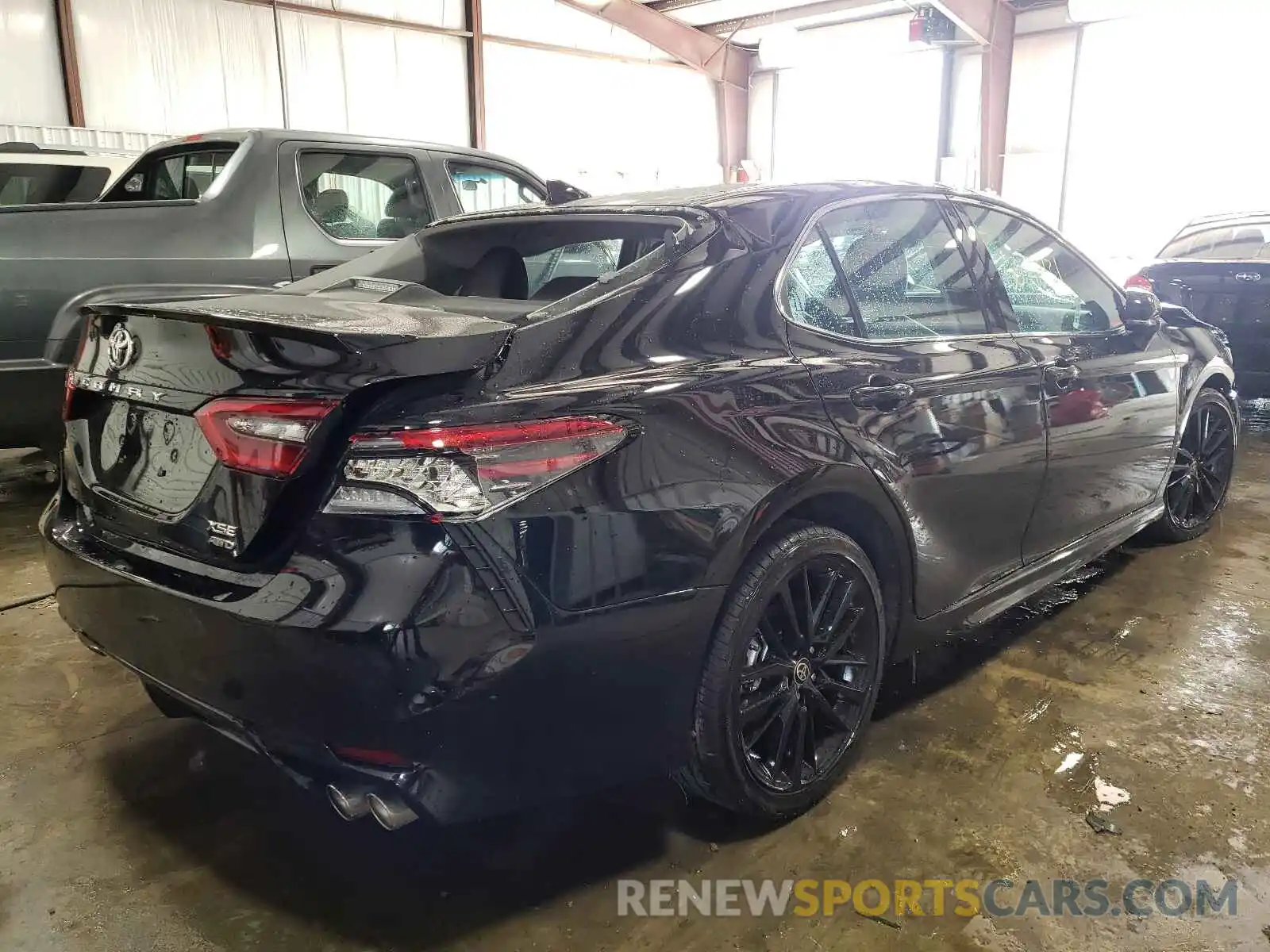 4 Photograph of a damaged car 4T1K61BK4MU035176 TOYOTA CAMRY 2021