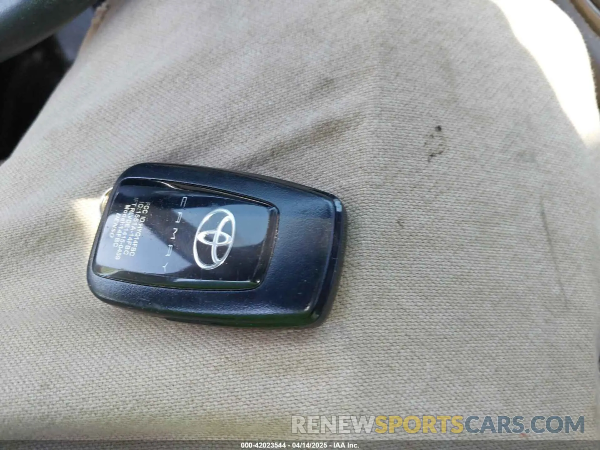 11 Photograph of a damaged car 4T1K61BK4MU035758 TOYOTA CAMRY 2021