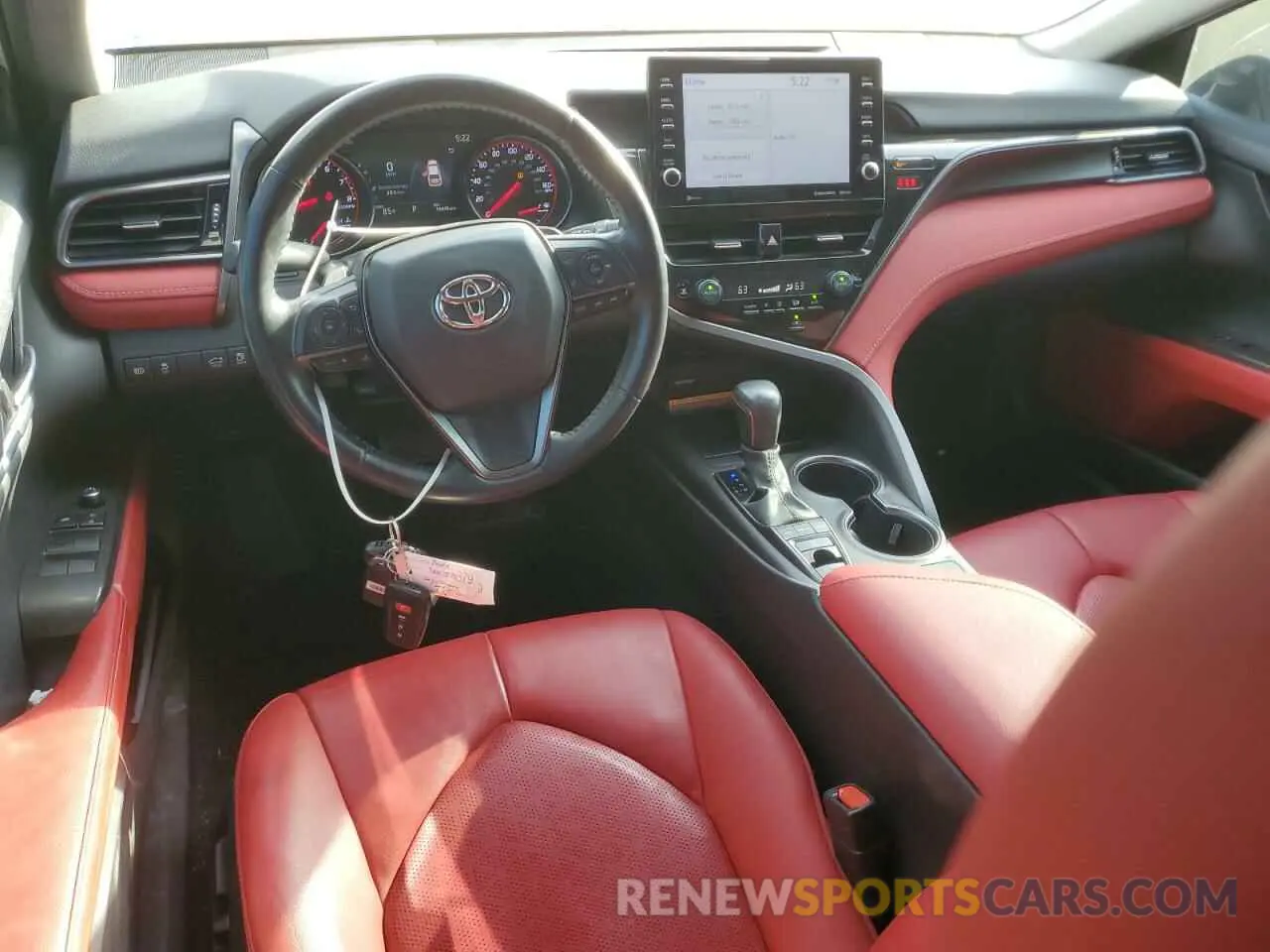 8 Photograph of a damaged car 4T1K61BK5MU025174 TOYOTA CAMRY 2021