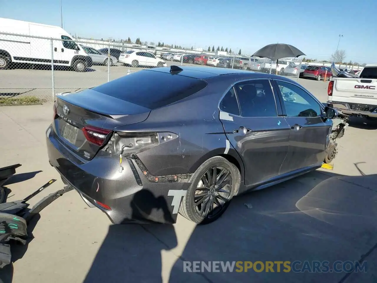 3 Photograph of a damaged car 4T1K61BK5MU027636 TOYOTA CAMRY 2021