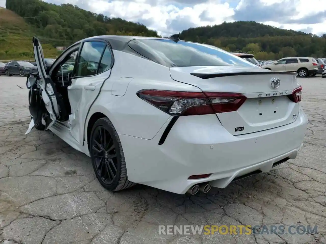 3 Photograph of a damaged car 4T1K61BK6MU025135 TOYOTA CAMRY 2021