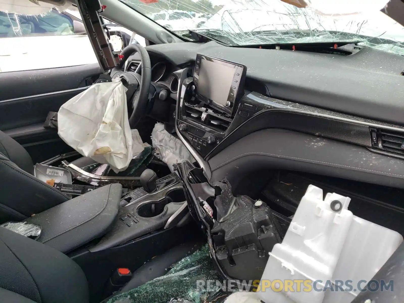 5 Photograph of a damaged car 4T1K61BK6MU041836 TOYOTA CAMRY 2021