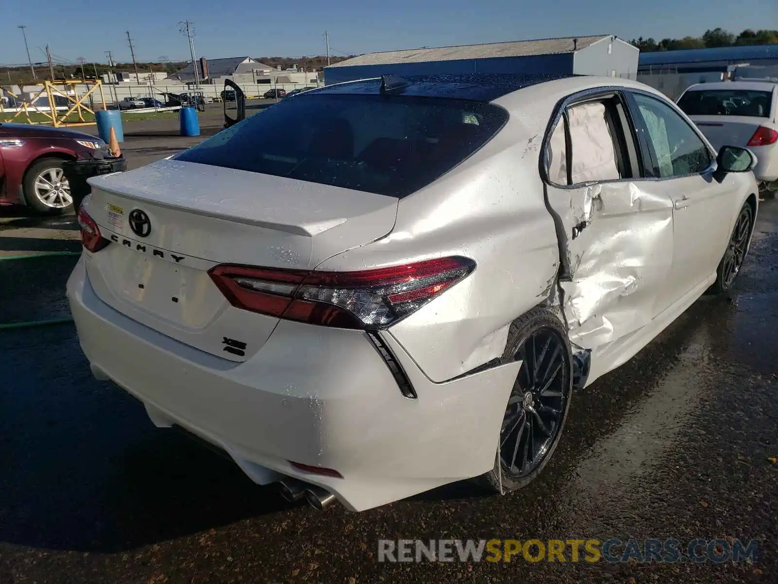 4 Photograph of a damaged car 4T1K61BK6MU046423 TOYOTA CAMRY 2021