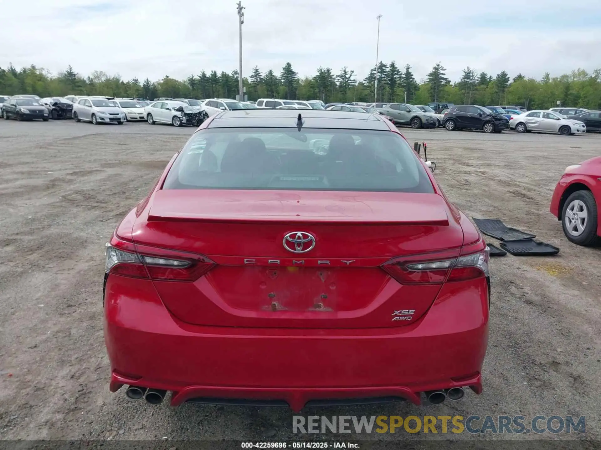 17 Photograph of a damaged car 4T1K61BK7MU019912 TOYOTA CAMRY 2021