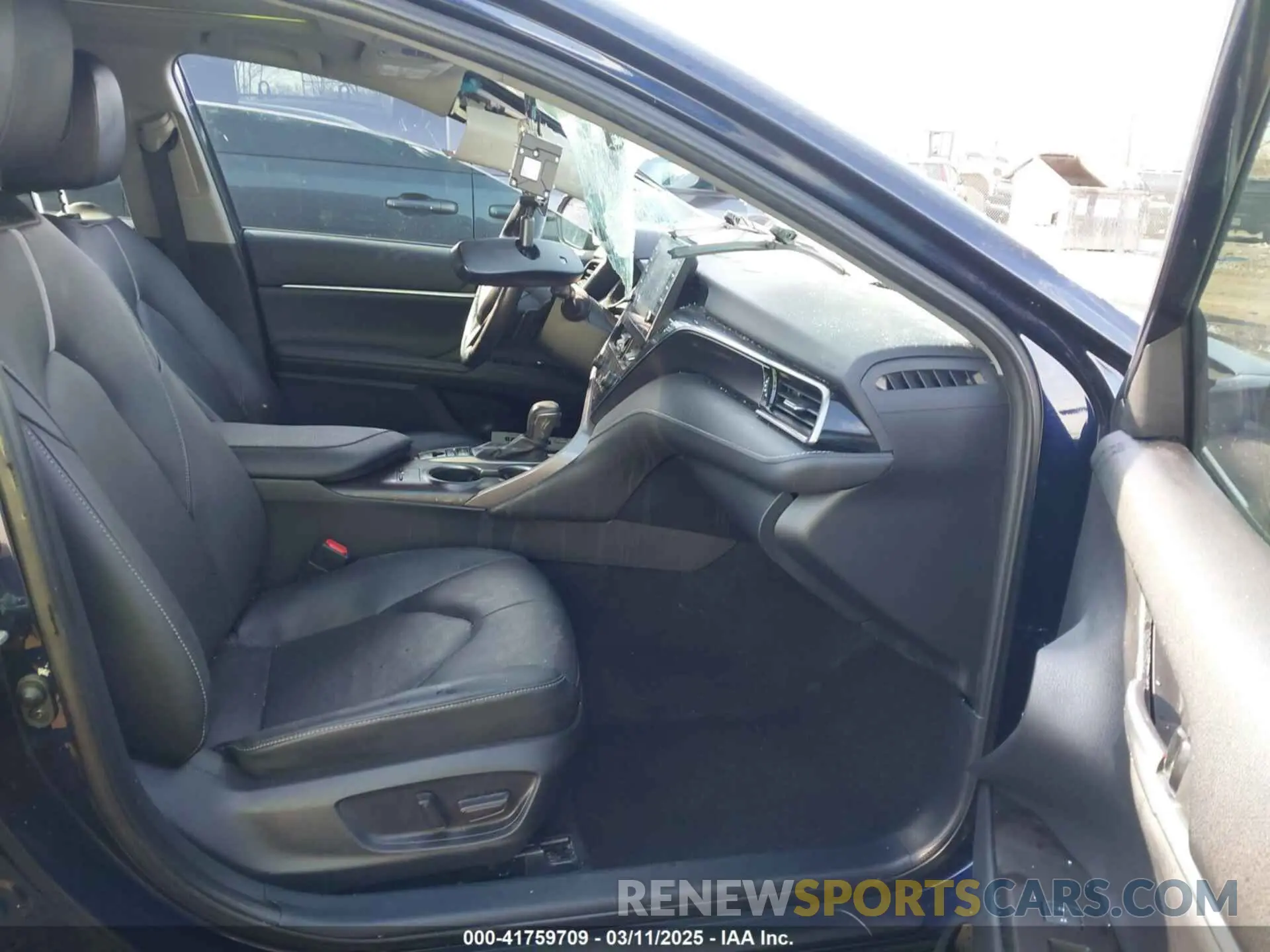5 Photograph of a damaged car 4T1K61BK7MU030943 TOYOTA CAMRY 2021