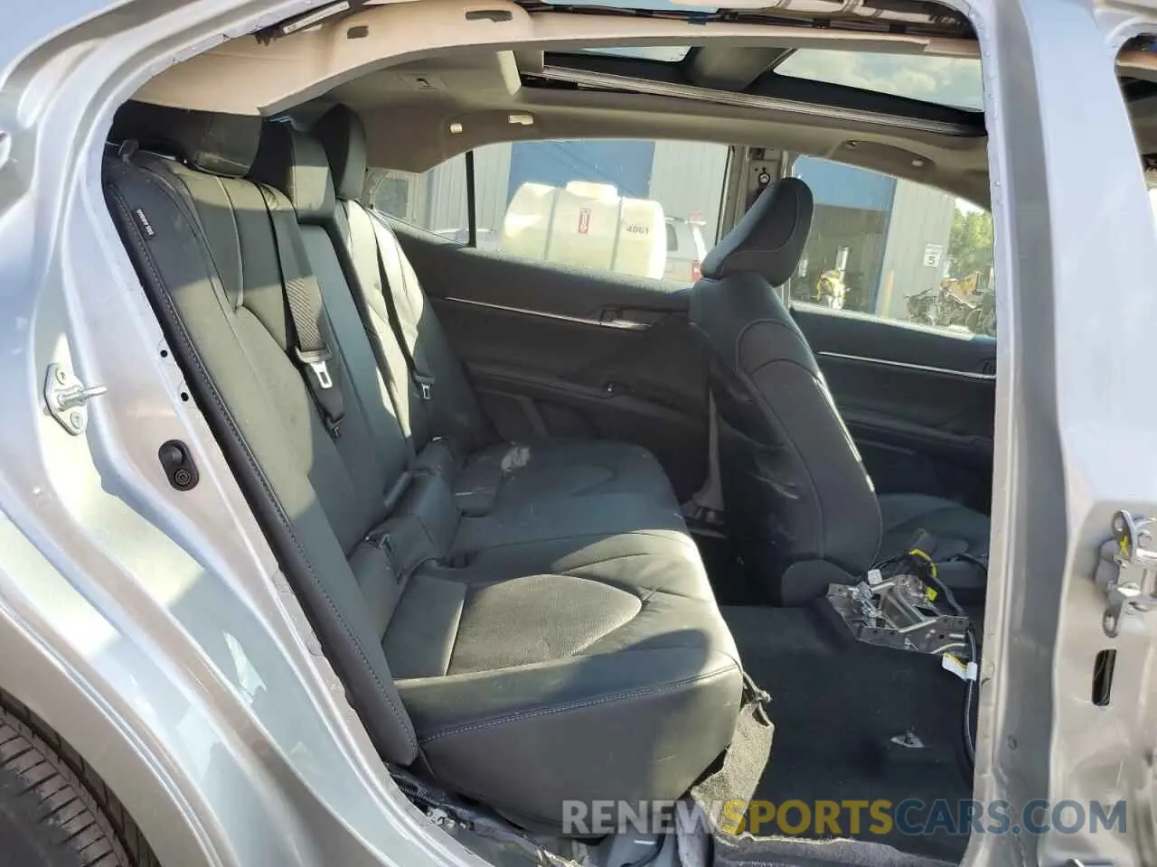10 Photograph of a damaged car 4T1K61BK8MU022012 TOYOTA CAMRY 2021