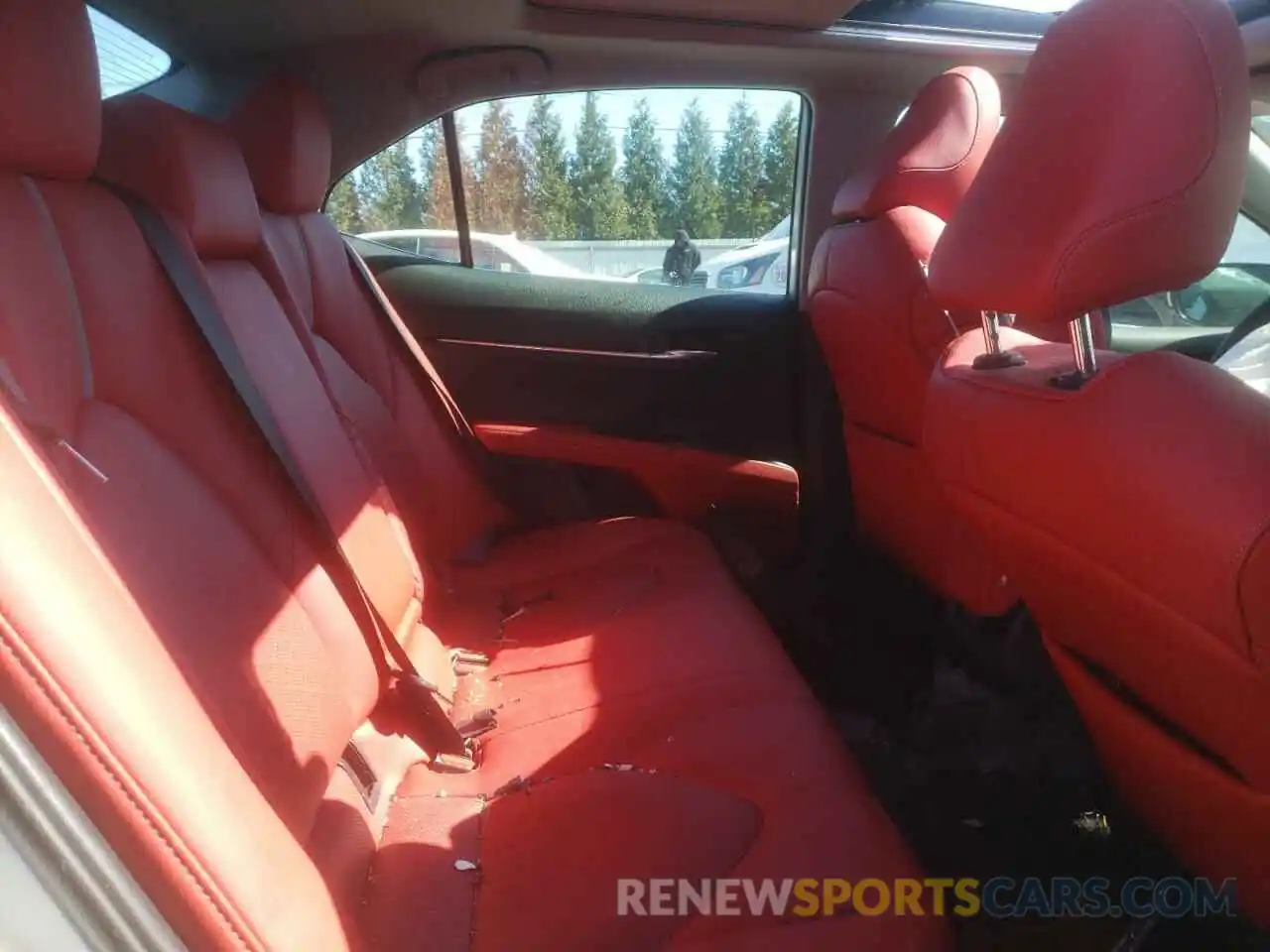 6 Photograph of a damaged car 4T1K61BKXMU024246 TOYOTA CAMRY 2021