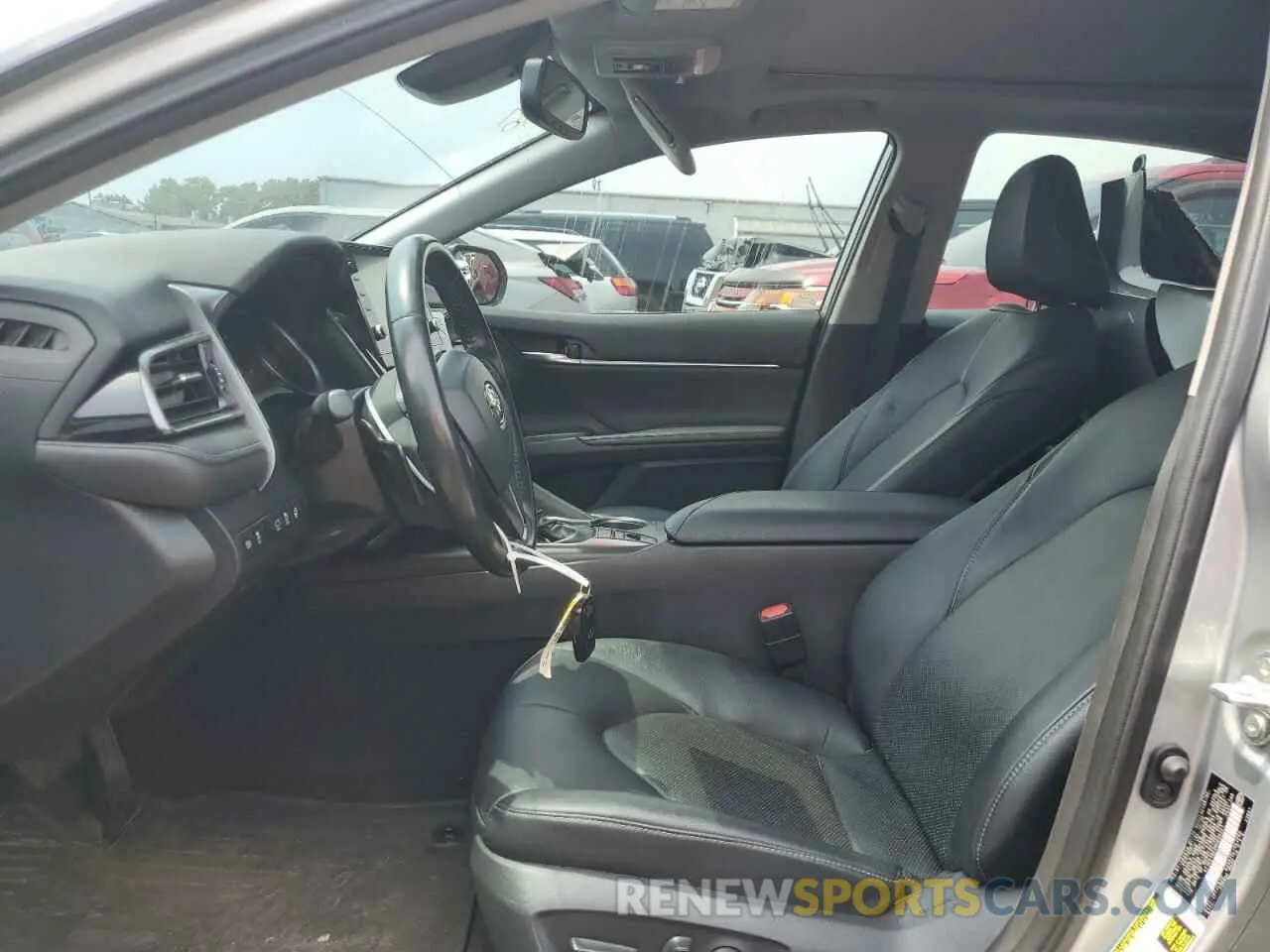 7 Photograph of a damaged car 4T1K61BKXMU025221 TOYOTA CAMRY 2021