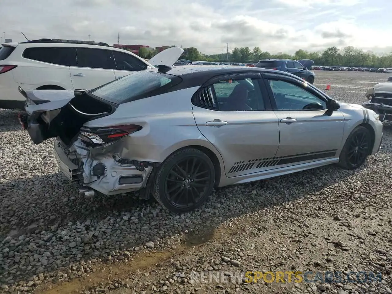 3 Photograph of a damaged car 4T1K61BKXMU027521 TOYOTA CAMRY 2021