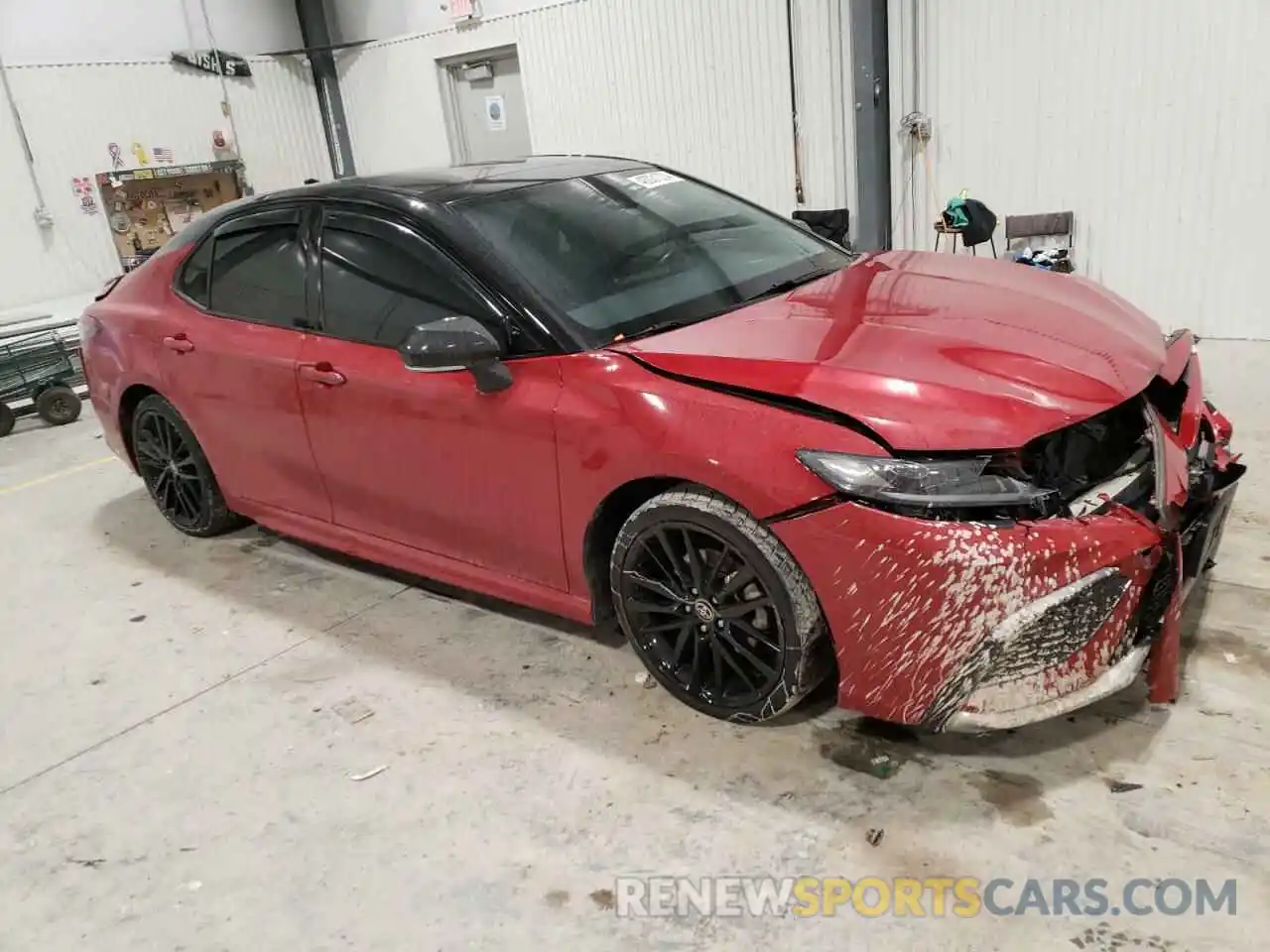 4 Photograph of a damaged car 4T1K61BKXMU033304 TOYOTA CAMRY 2021