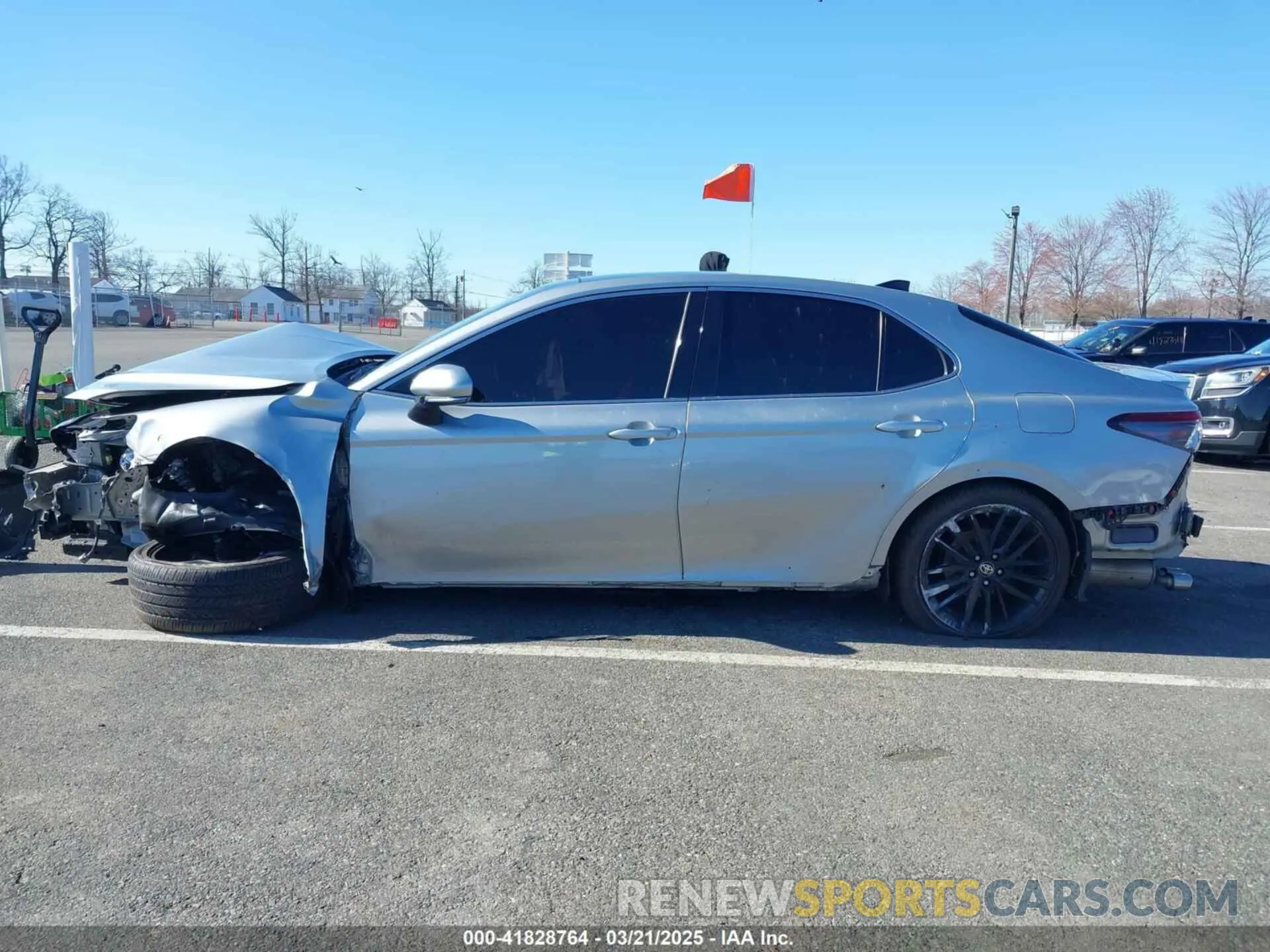 14 Photograph of a damaged car 4T1K61BKXMU037756 TOYOTA CAMRY 2021