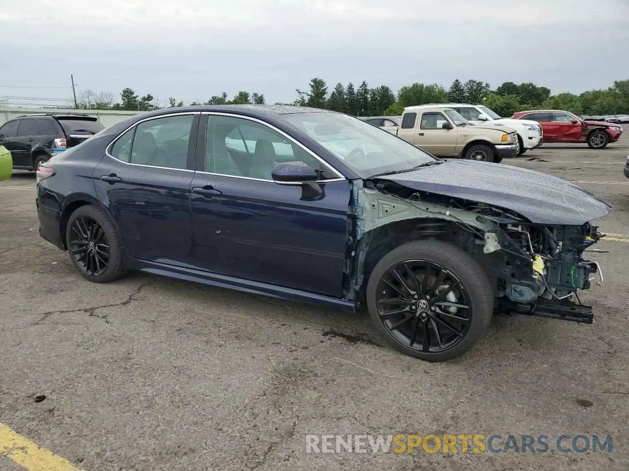 4 Photograph of a damaged car 4T1K61BKXMU044304 TOYOTA CAMRY 2021