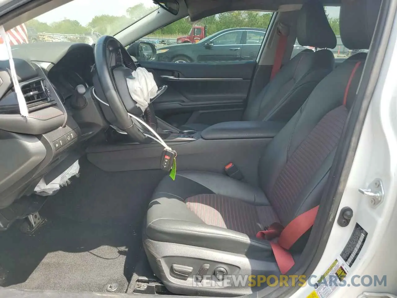 7 Photograph of a damaged car 4T1KZ1AK0MU050329 TOYOTA CAMRY 2021