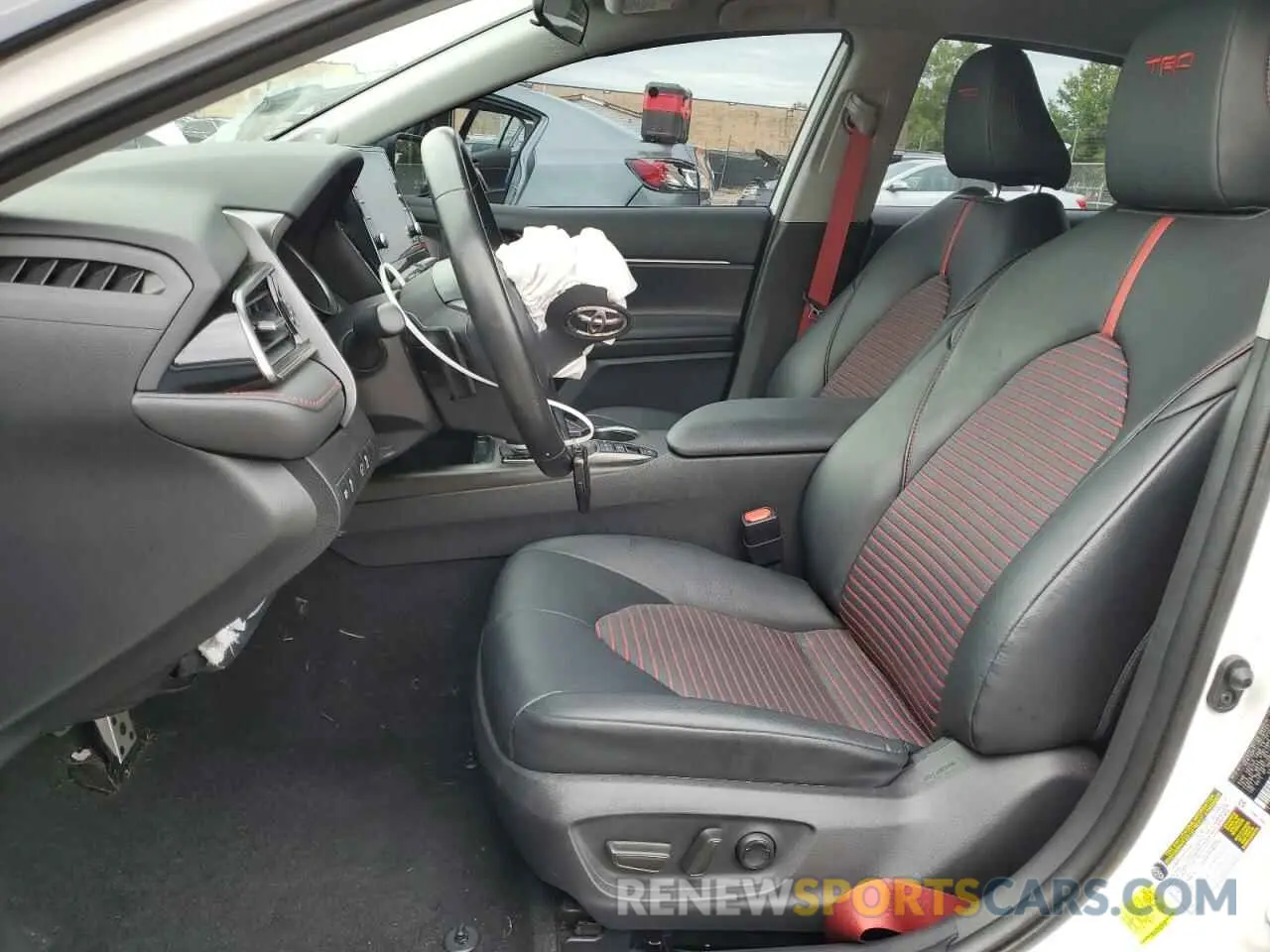 7 Photograph of a damaged car 4T1KZ1AK0MU051562 TOYOTA CAMRY 2021