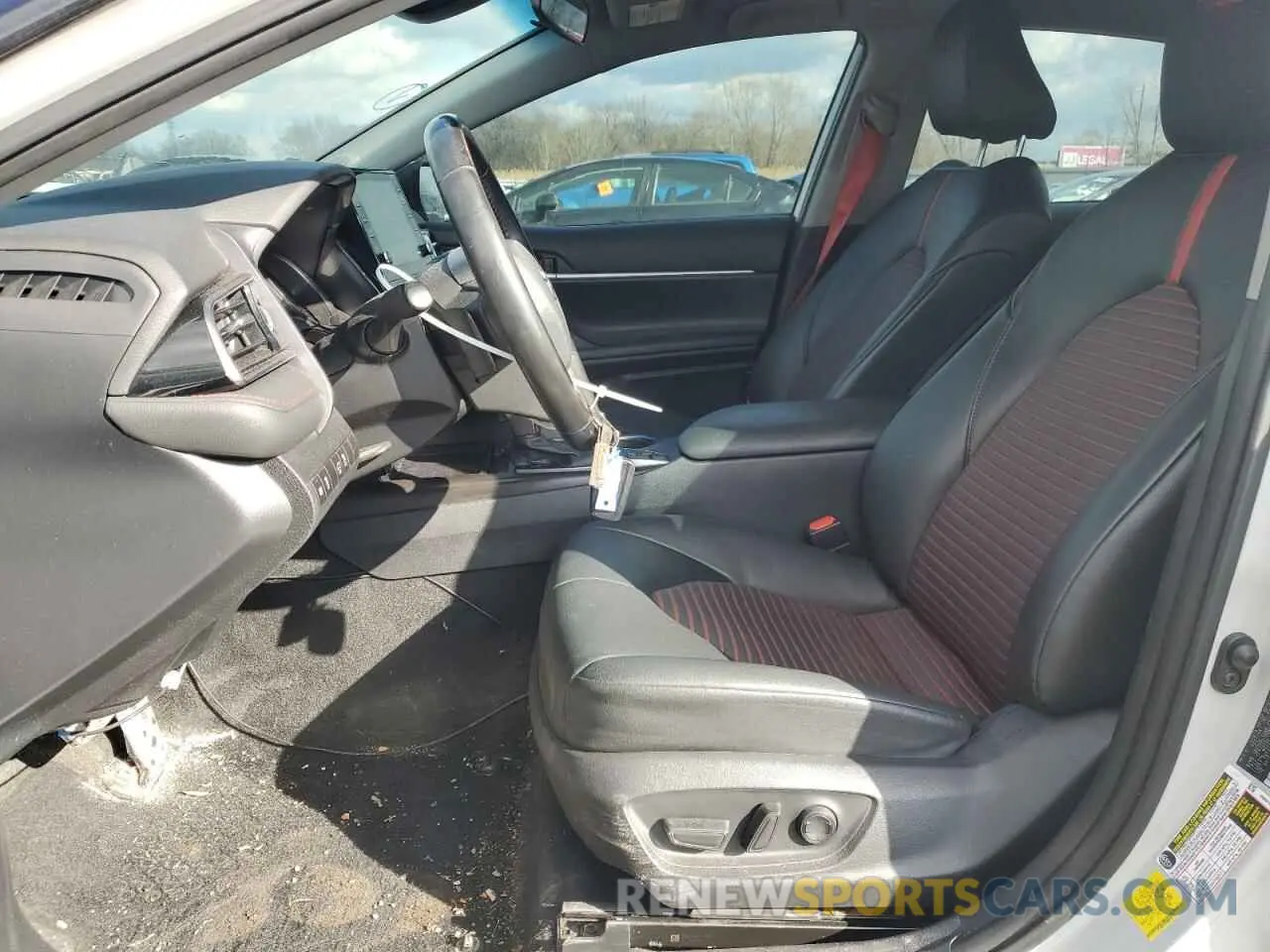 7 Photograph of a damaged car 4T1KZ1AK0MU056017 TOYOTA CAMRY 2021